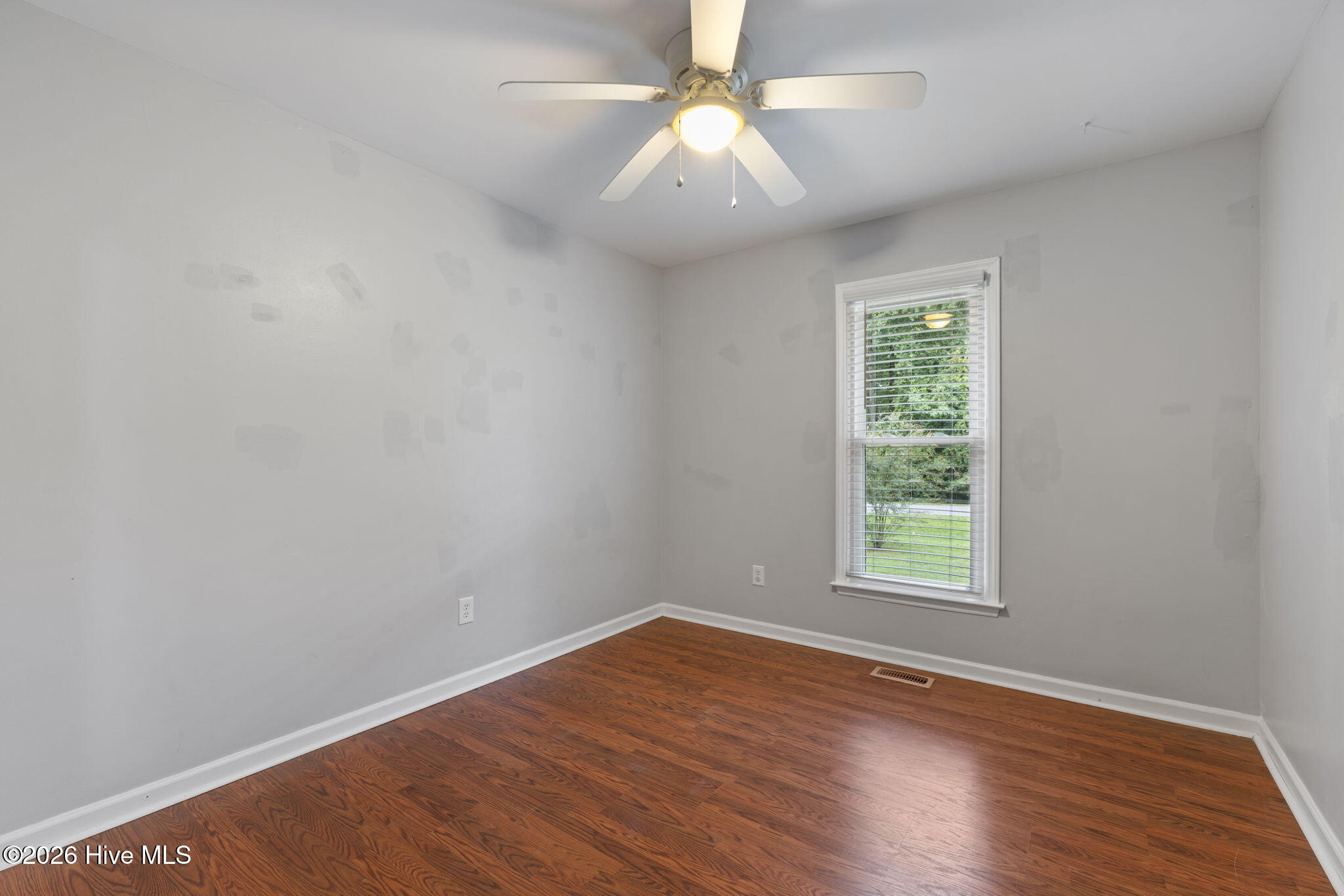 122 N Pointe Drive Property Photo 24