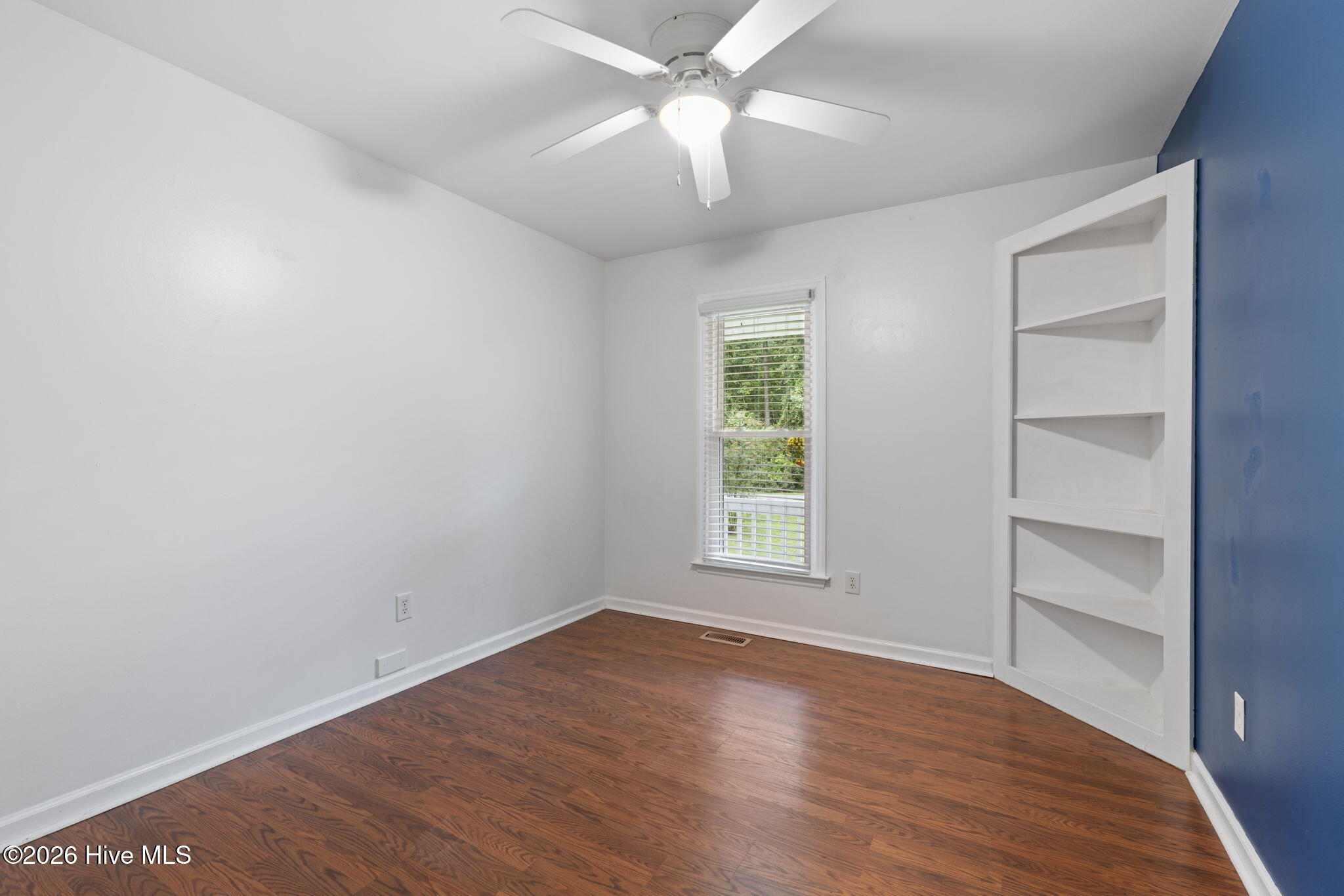 122 N Pointe Drive Property Photo 25