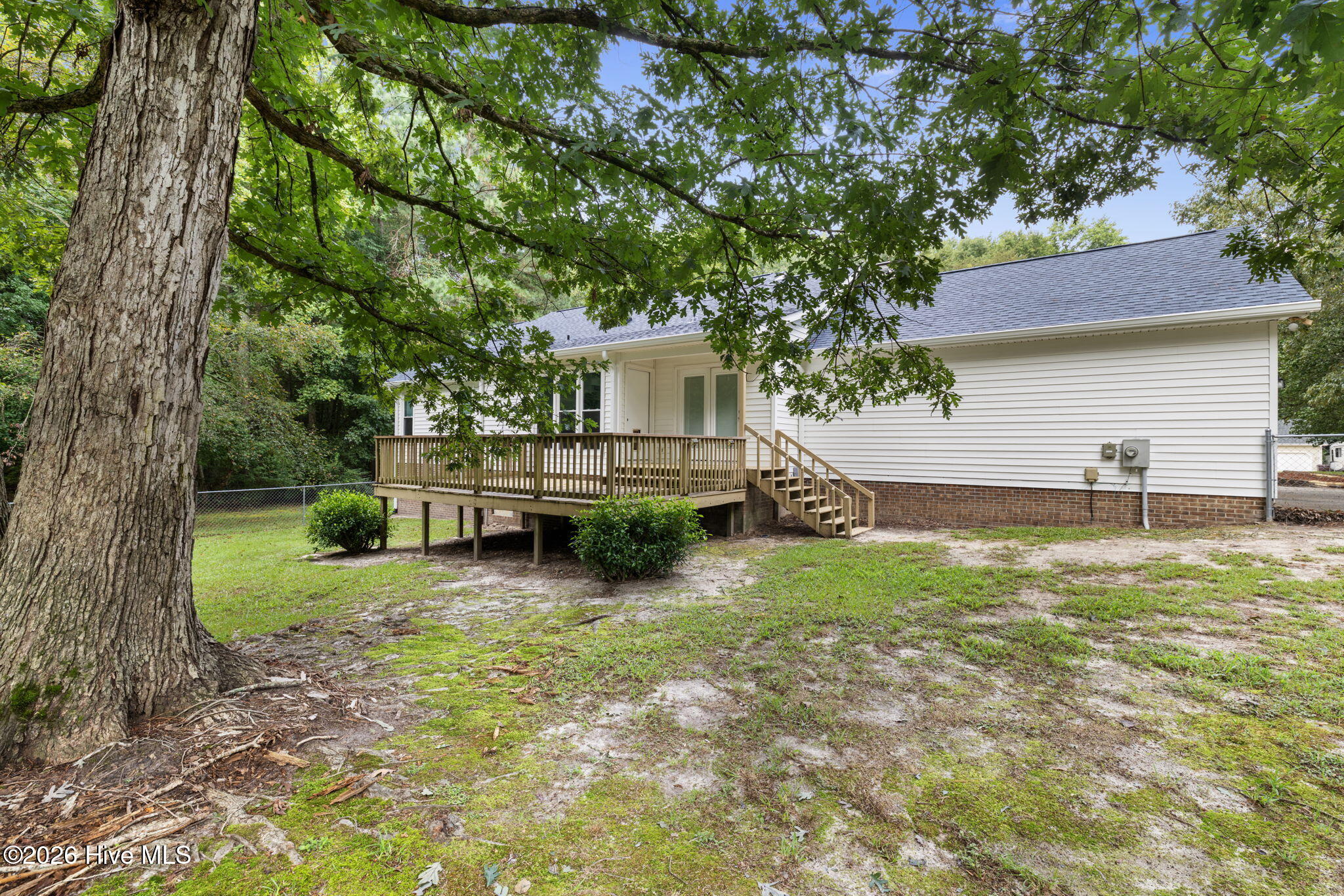 122 N Pointe Drive Property Photo 28