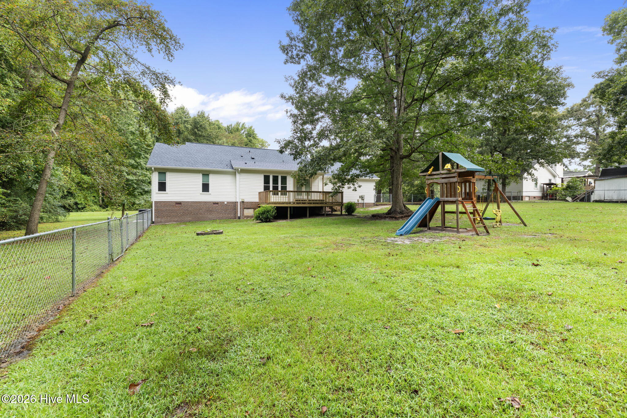 122 N Pointe Drive Property Photo 30