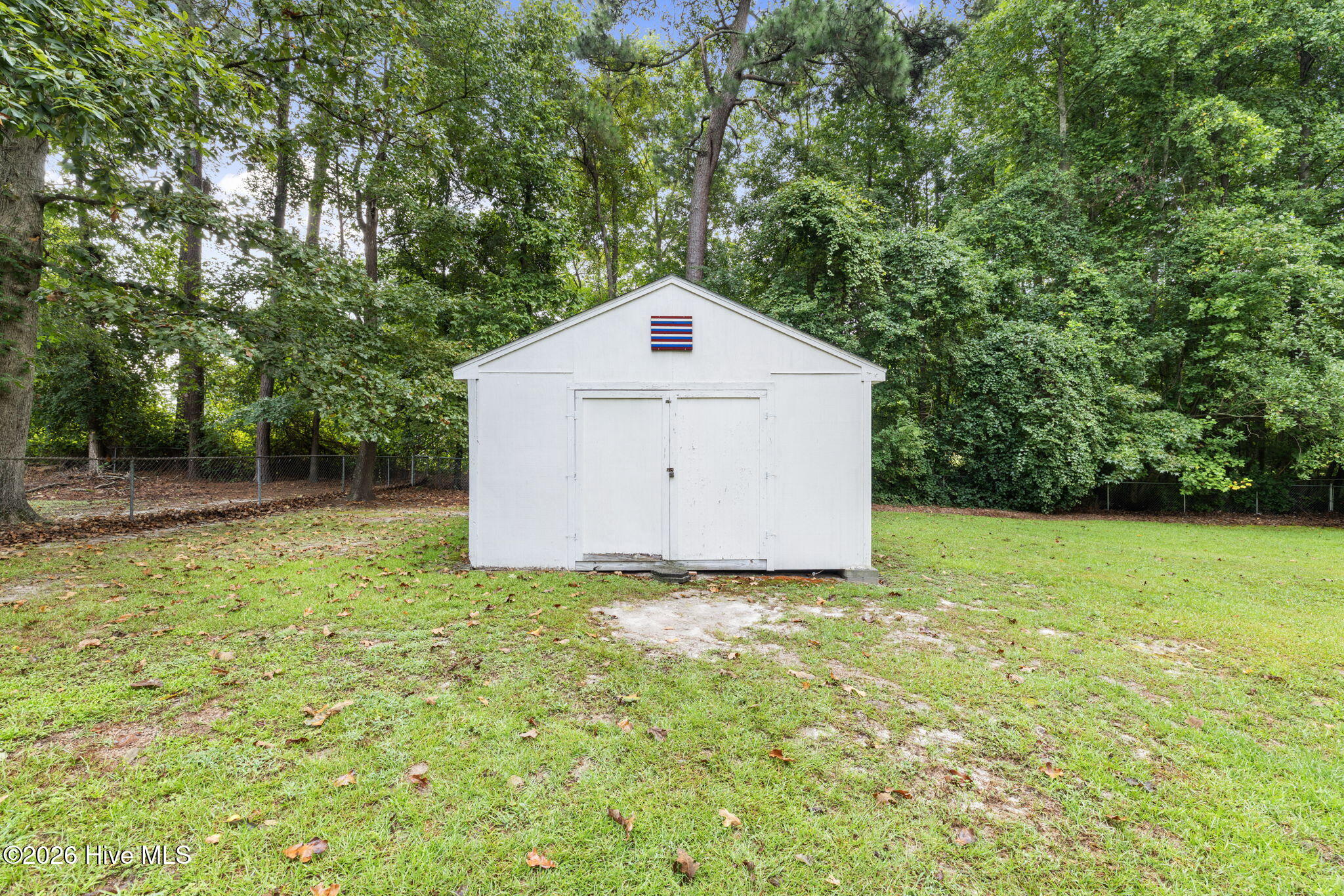 122 N Pointe Drive Property Photo 32