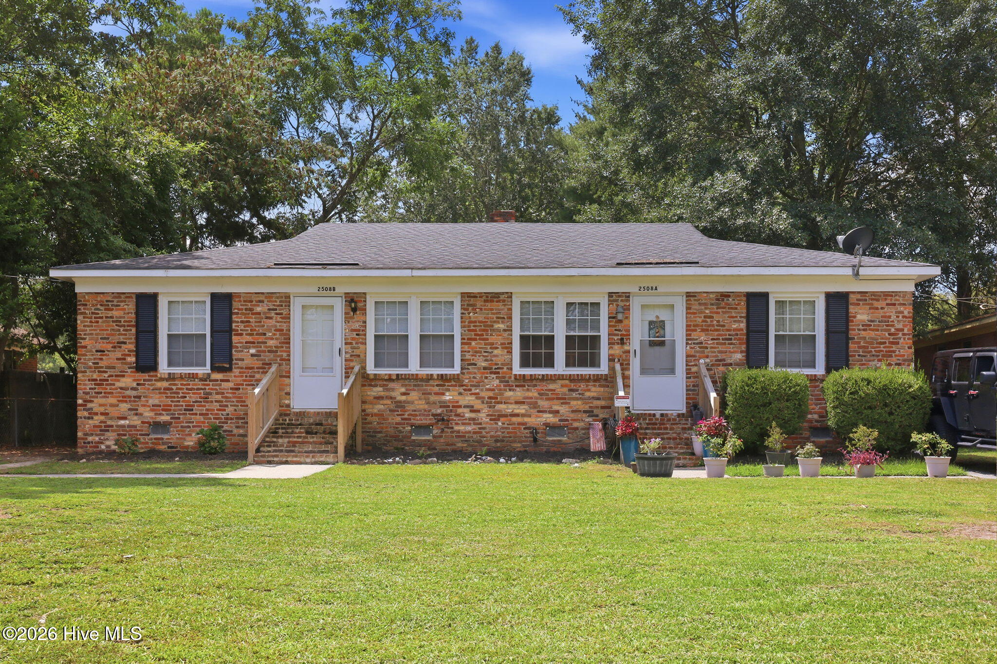2508 E 3rd Street A & B