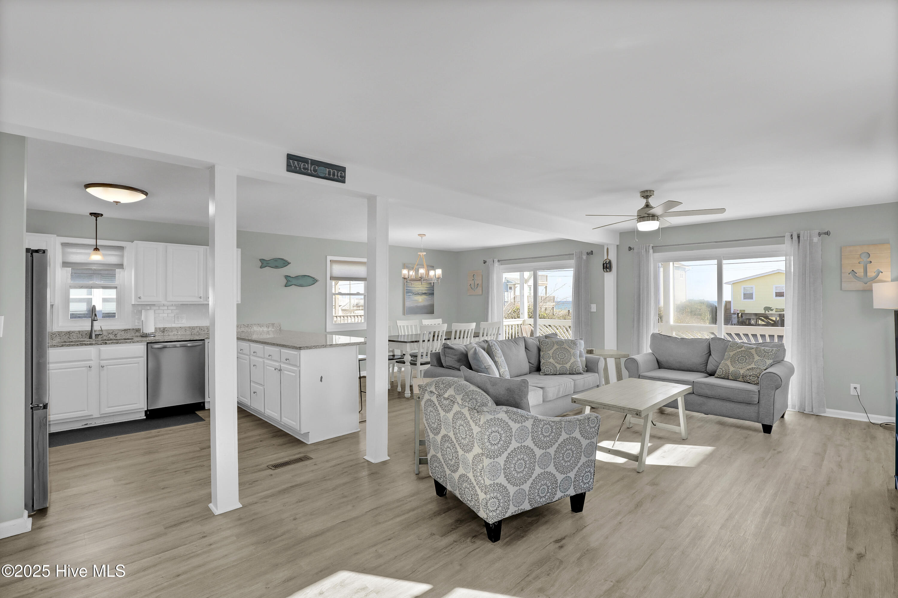 1115 N Shore Drive Property Photo 3