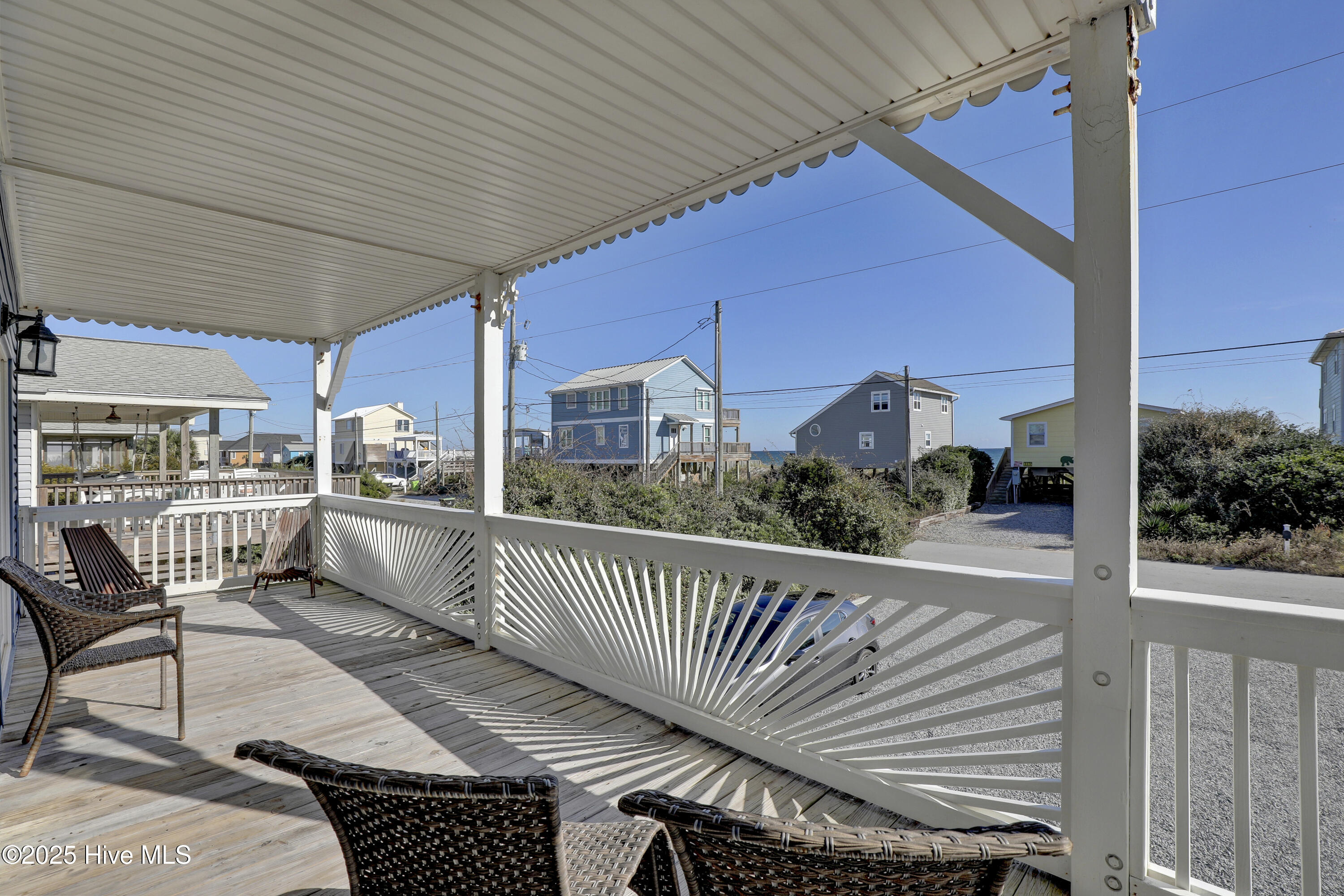1115 N Shore Drive Property Photo 5