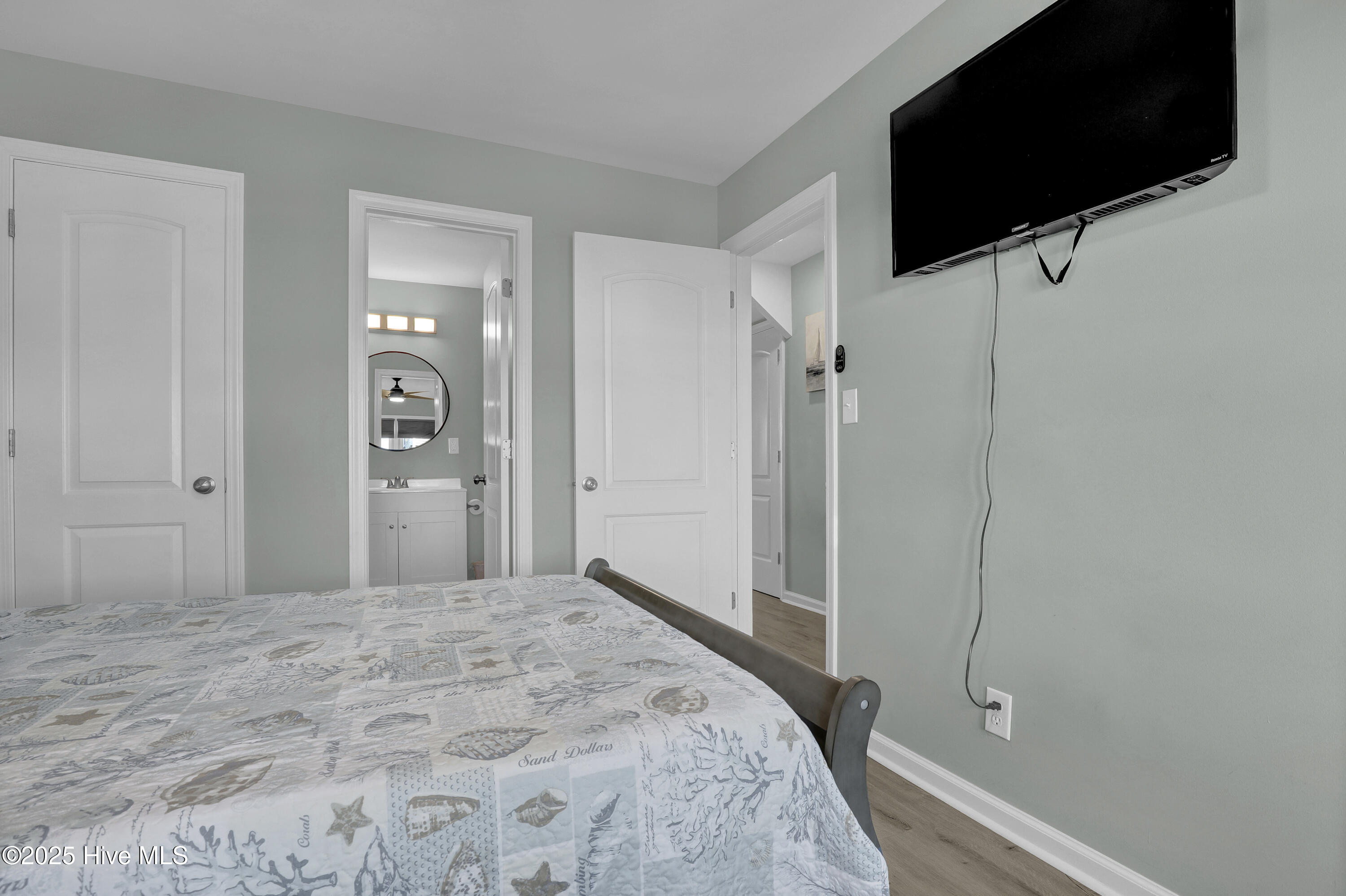 1115 N Shore Drive Property Photo 12