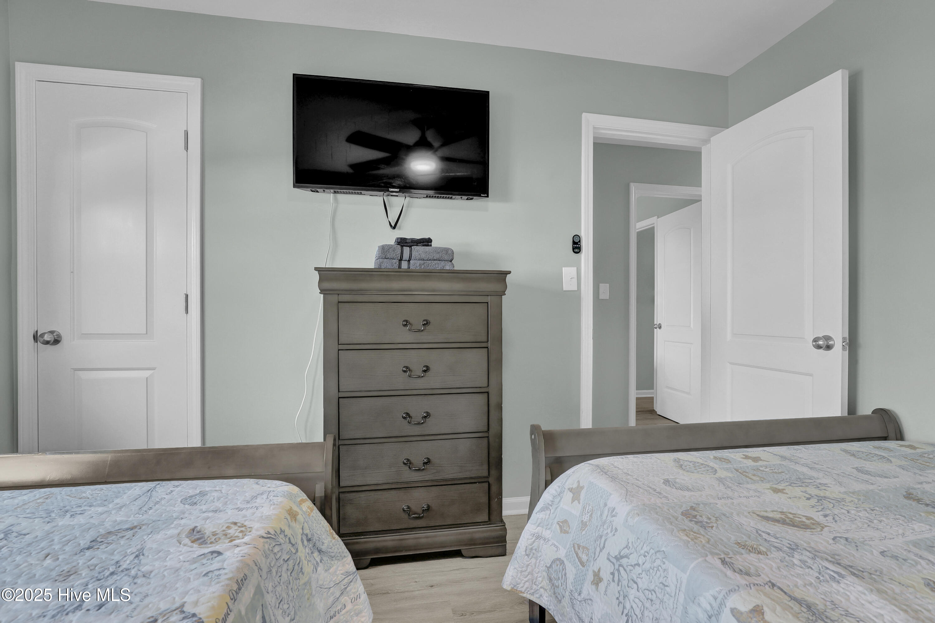 1115 N Shore Drive Property Photo 15