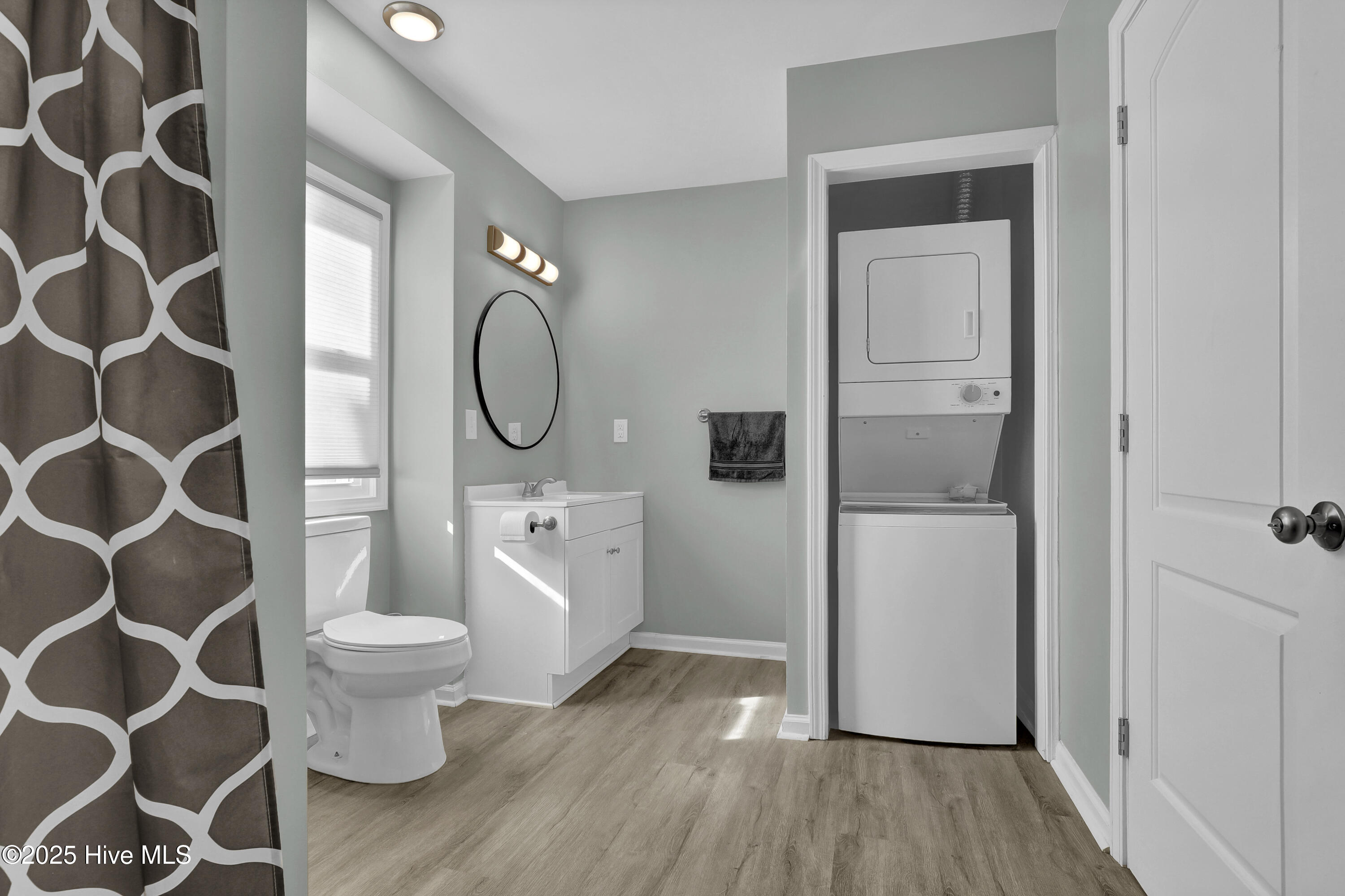 1115 N Shore Drive Property Photo 28