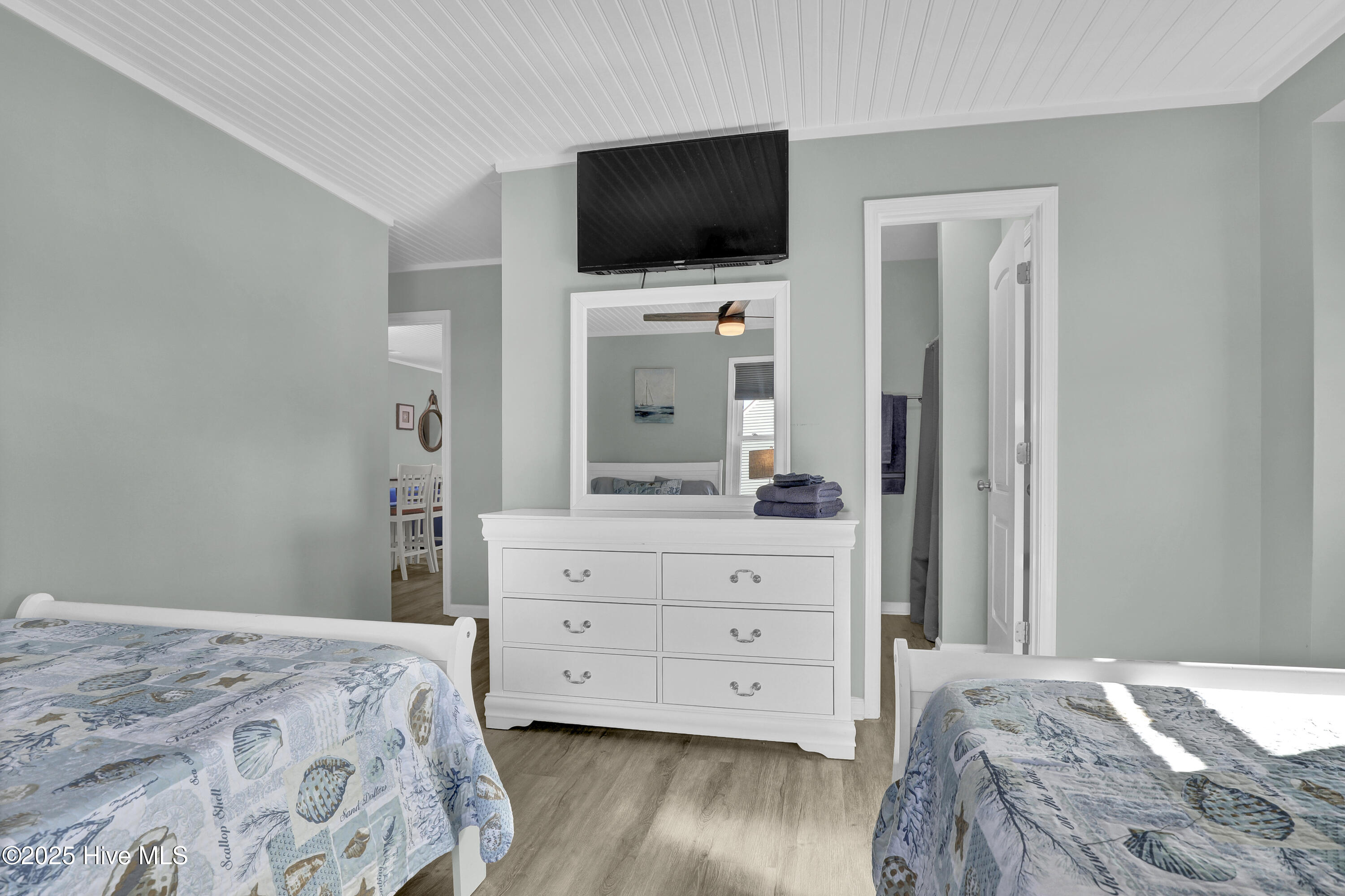 1115 N Shore Drive Property Photo 31