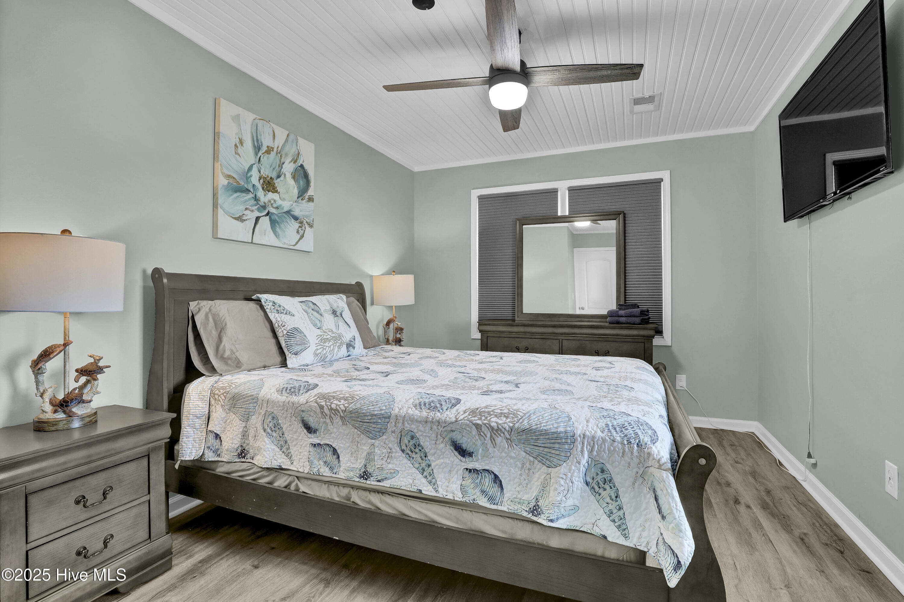 1115 N Shore Drive Property Photo 33