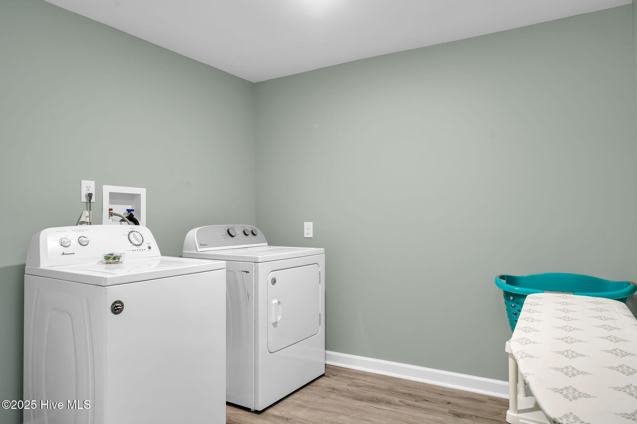 1115 N Shore Drive Property Photo 41