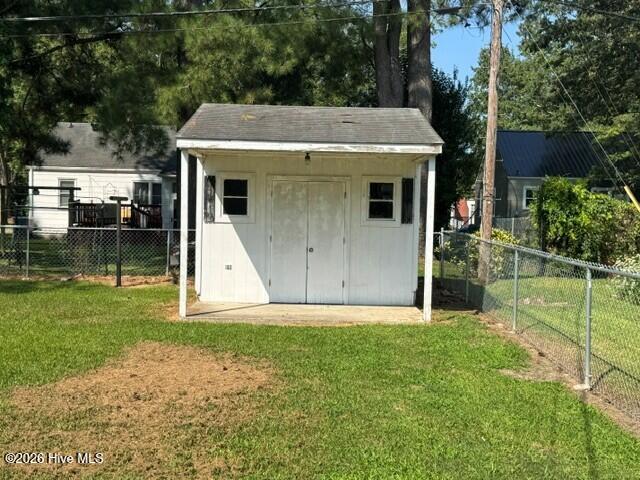 913 N Colony Avenue N Property Photo 14