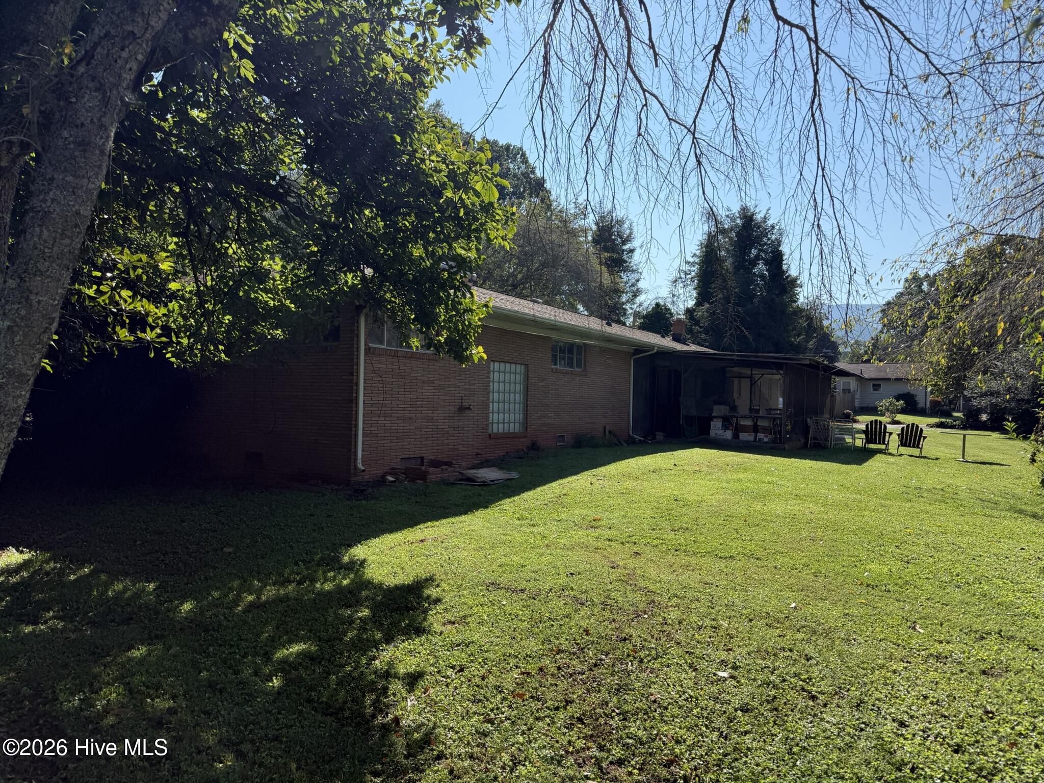 16 Hemlock Way Property Photo 4