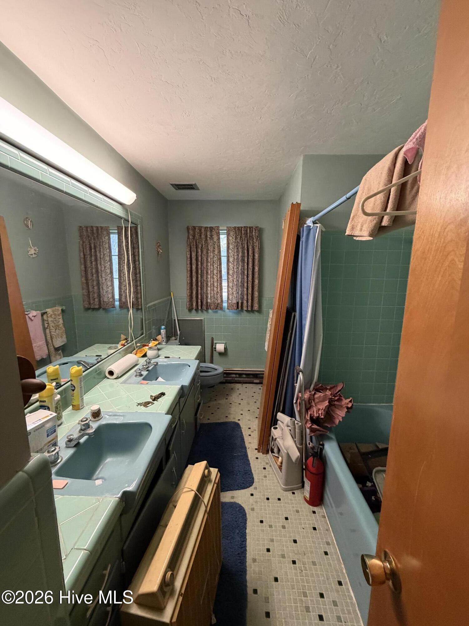 16 Hemlock Way Property Photo 10