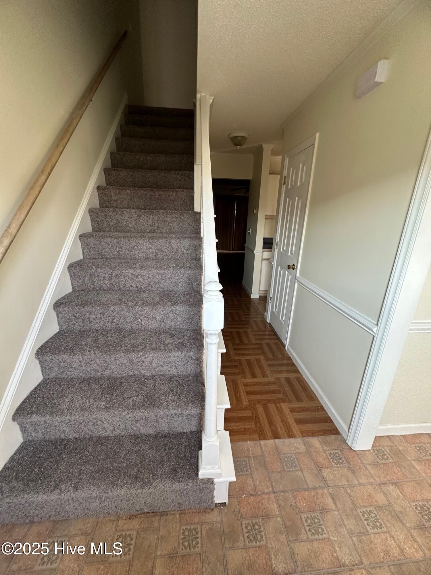 1224 Westridge Court B Property Photo 3