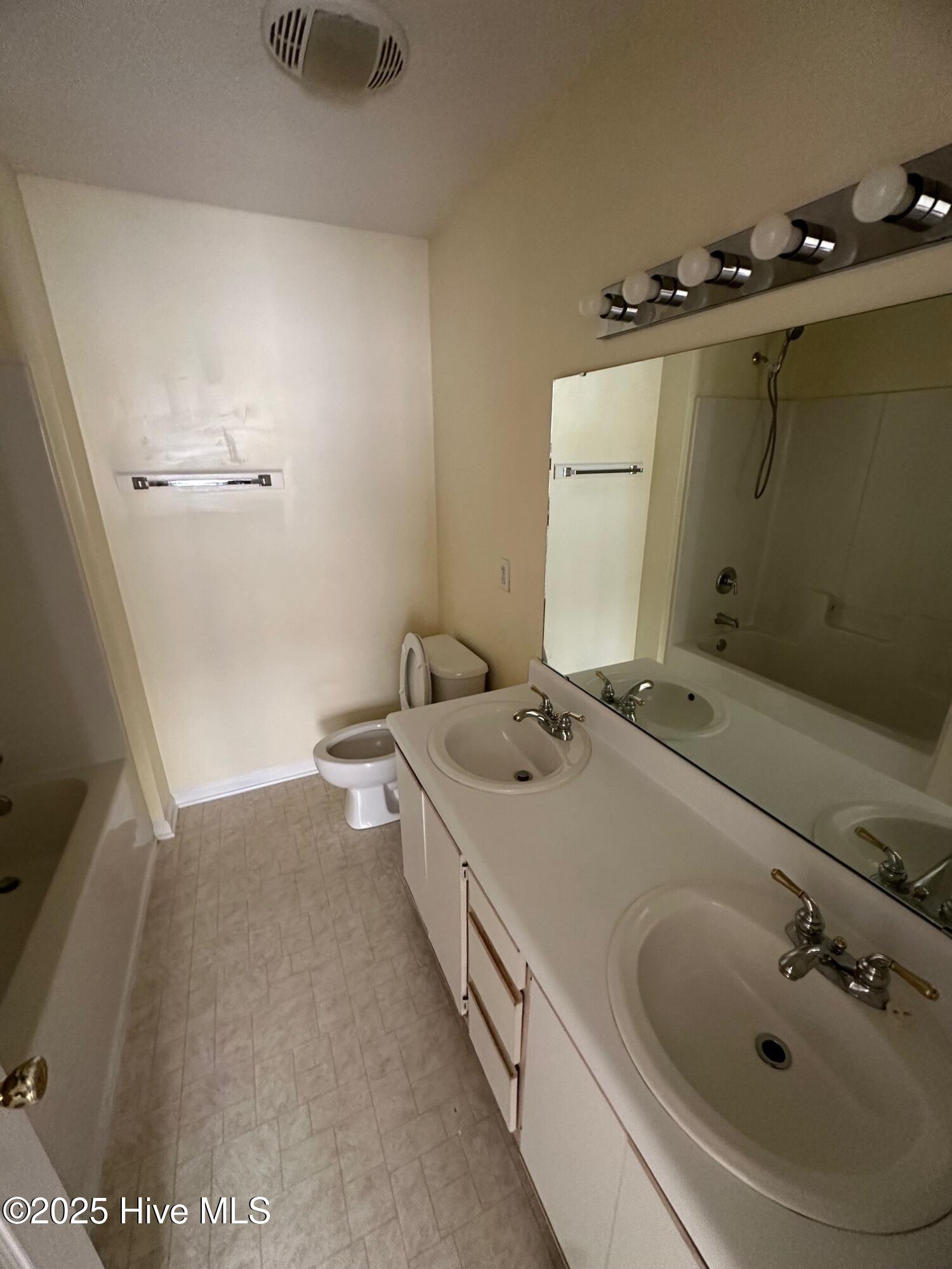 1224 Westridge Court B Property Photo 11