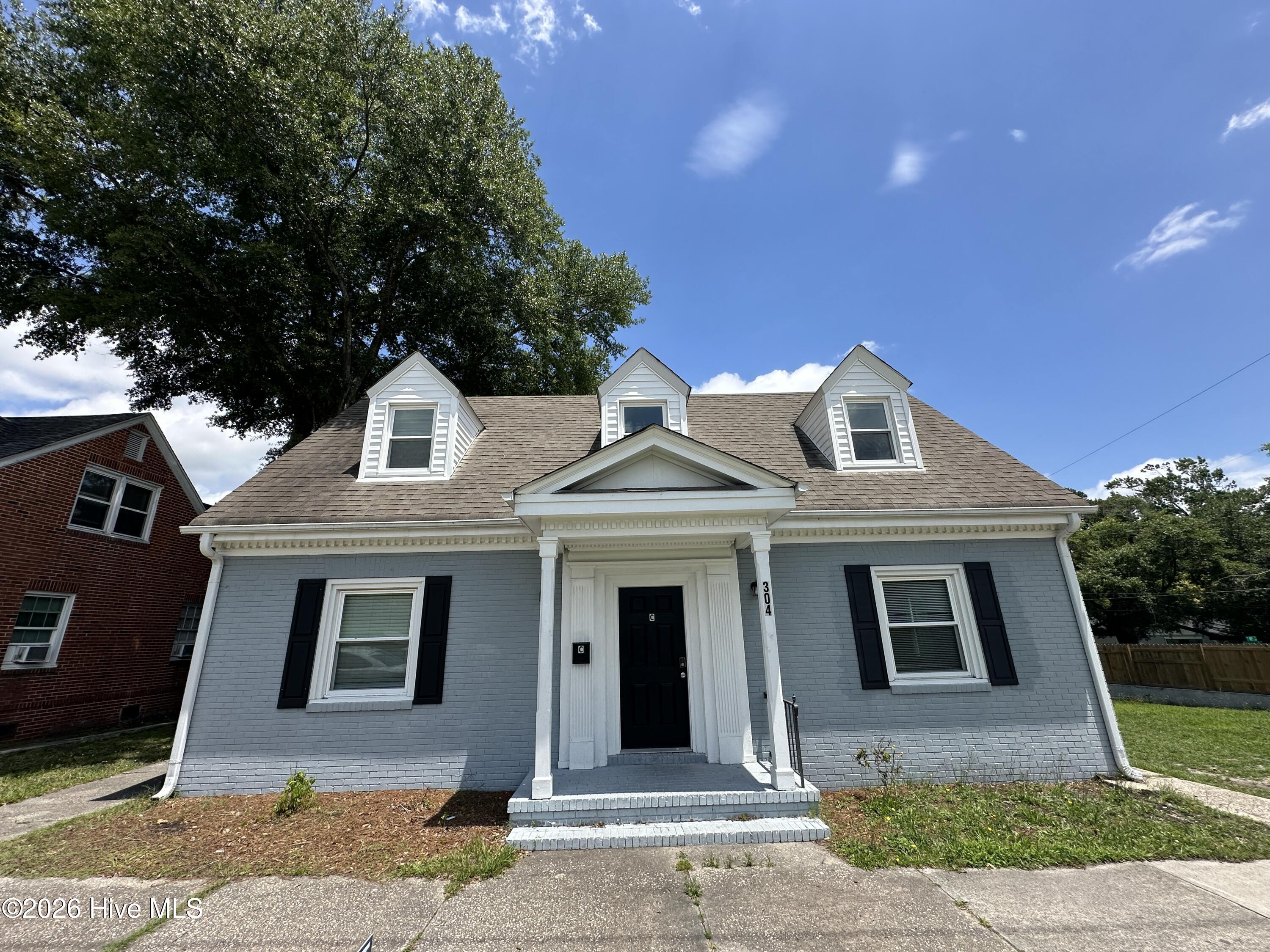 304 N 11th Street B Property Photo 1