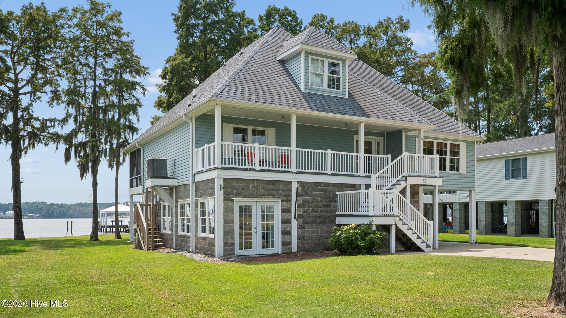 57 W Bayside Drive Property Photo 3