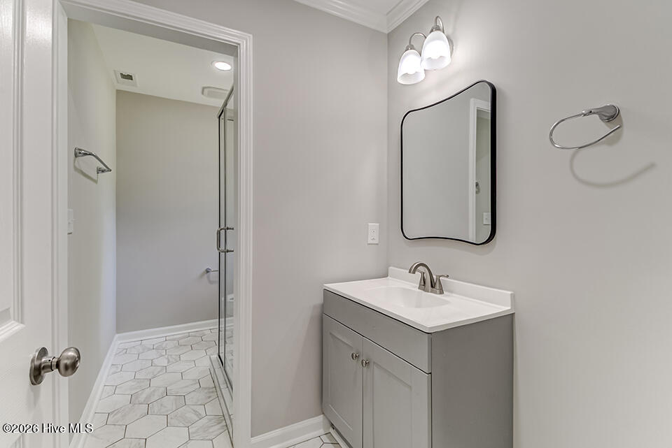 390 Newtown Loop Road Property Photo 12
