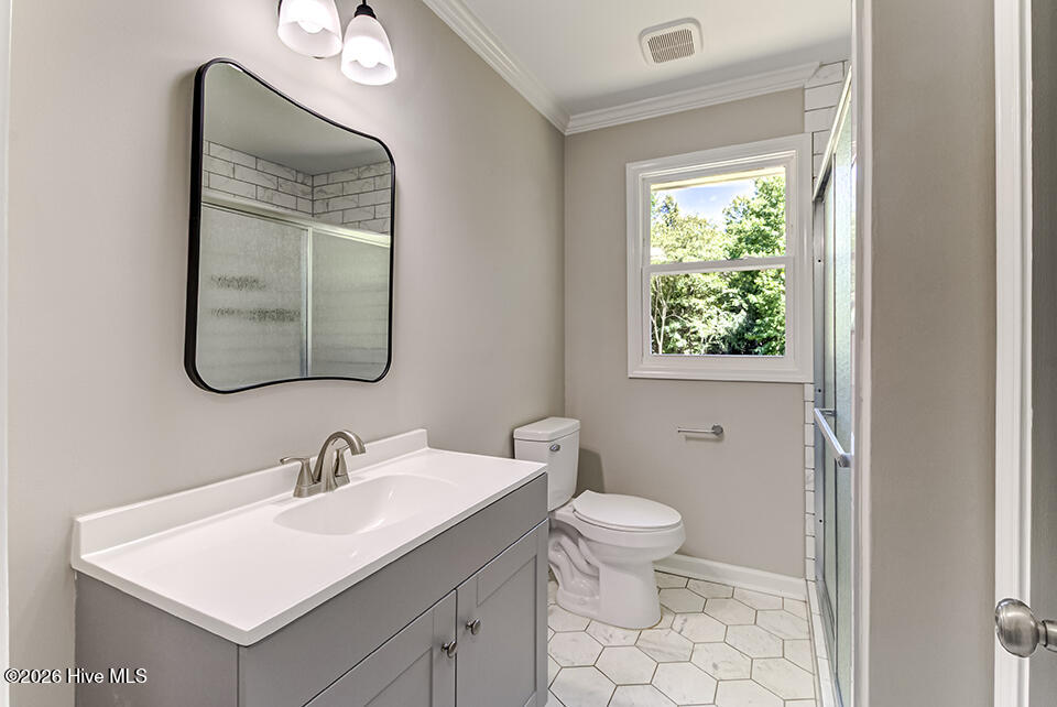 390 Newtown Loop Road Property Photo 14