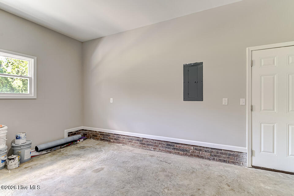 390 Newtown Loop Road Property Photo 25