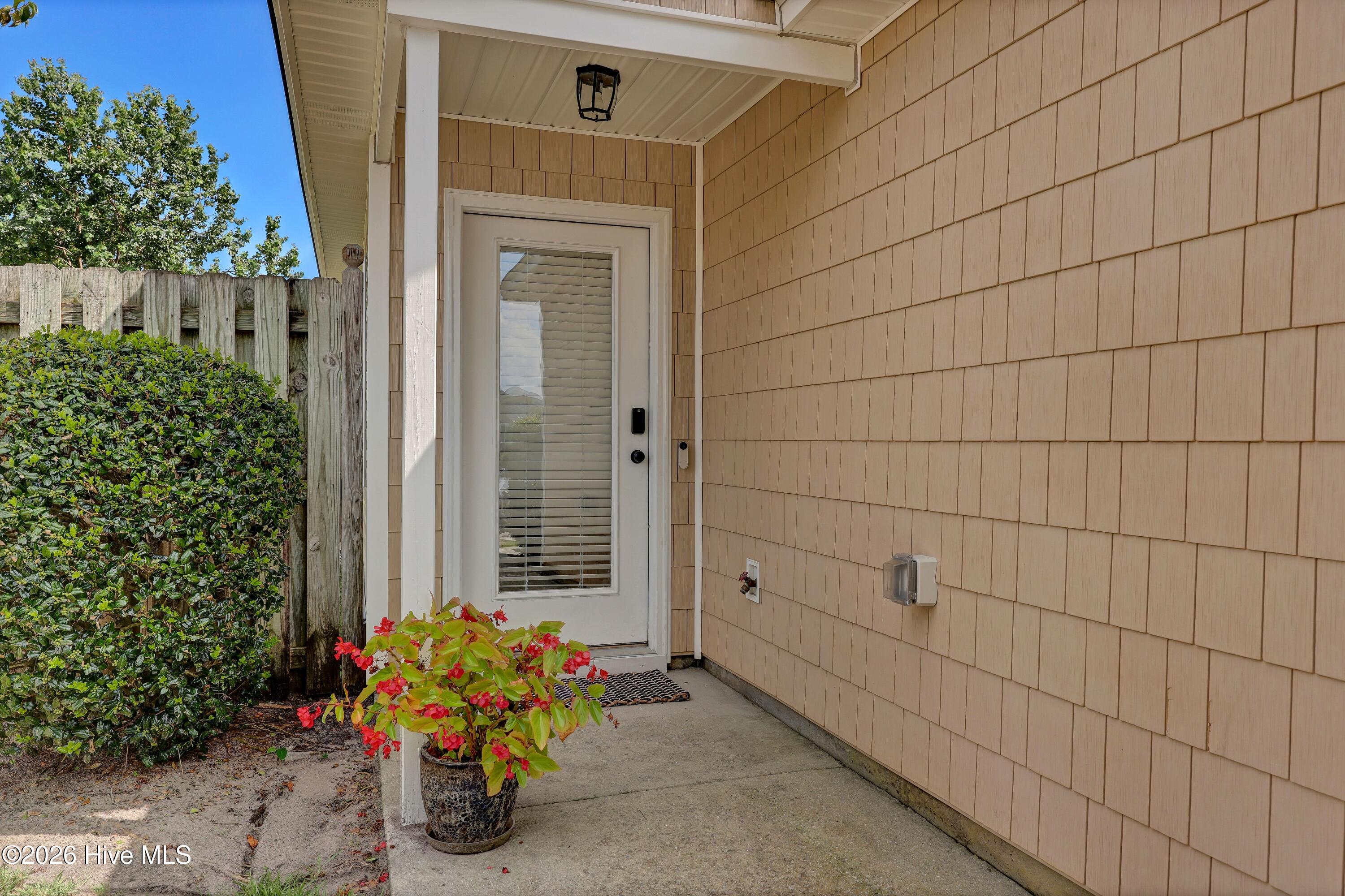 7220 Haskell Court Property Photo 4