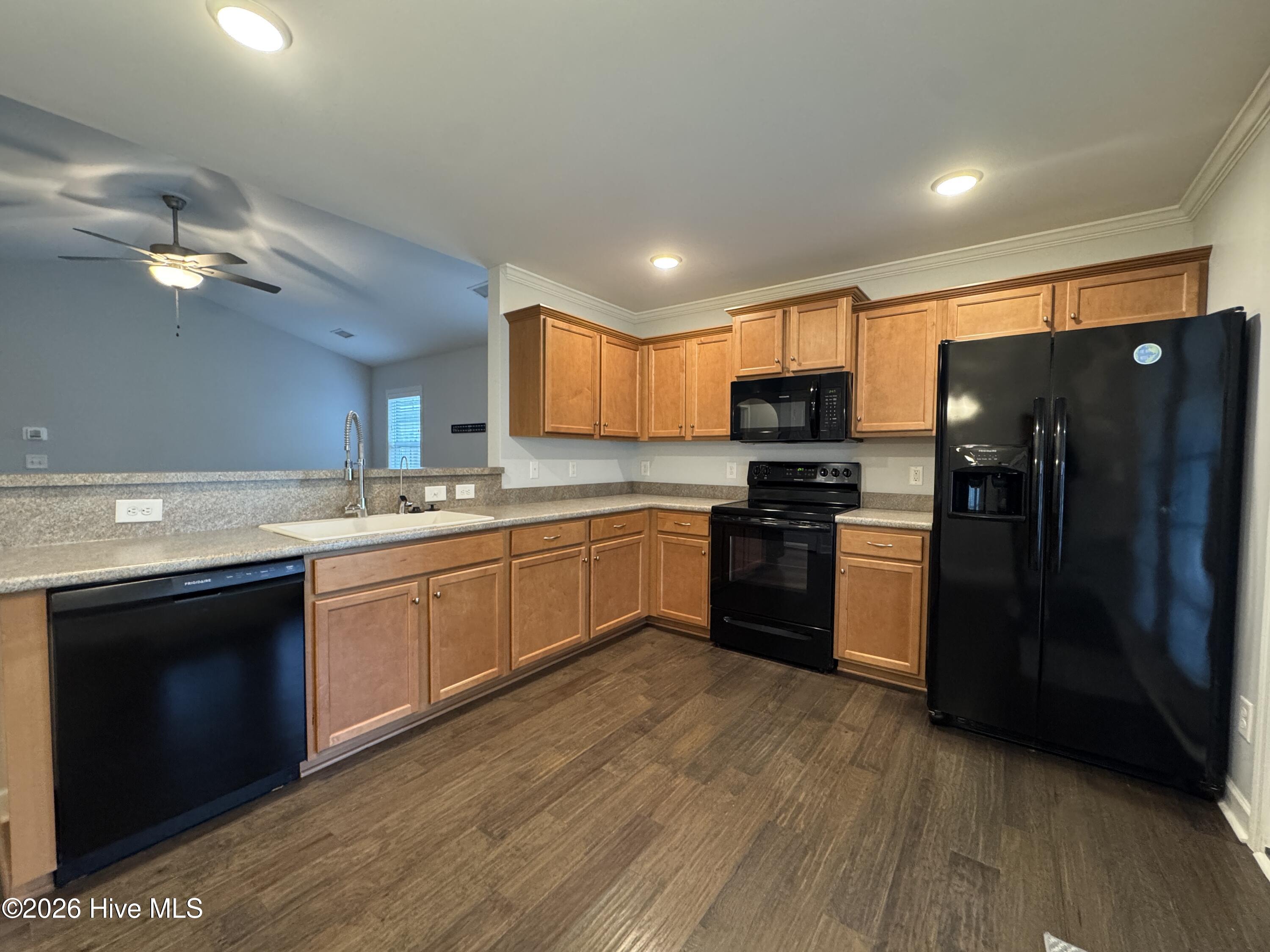 4043 Ironstone Court Property Photo 4