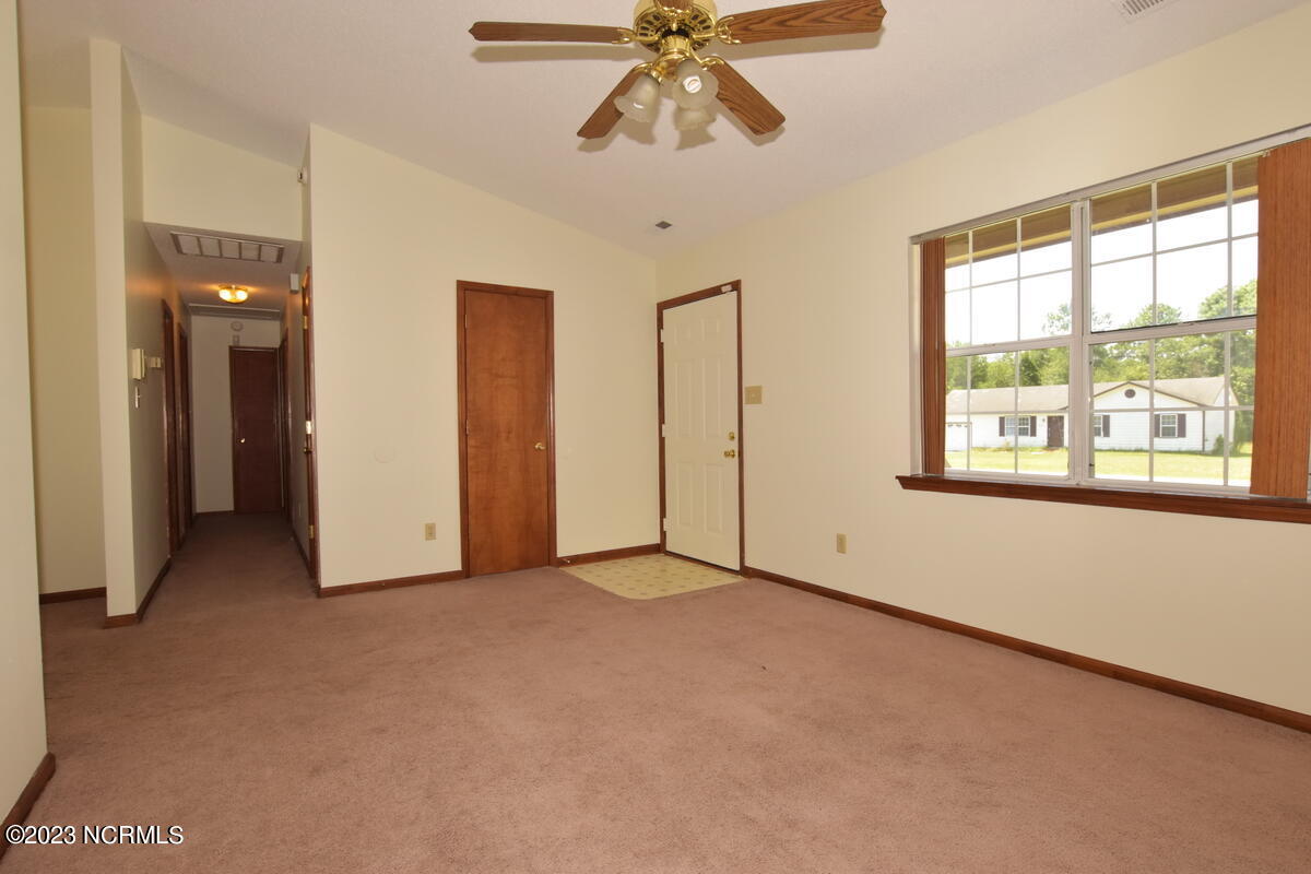 415 Oregon Trail Property Photo 3