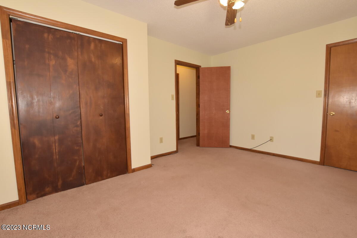 415 Oregon Trail Property Photo 11