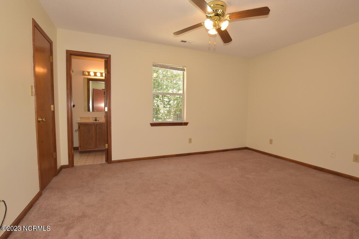 415 Oregon Trail Property Photo 12