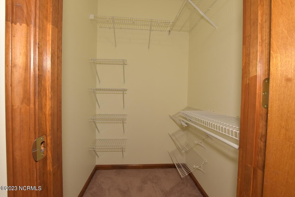 415 Oregon Trail Property Photo 13