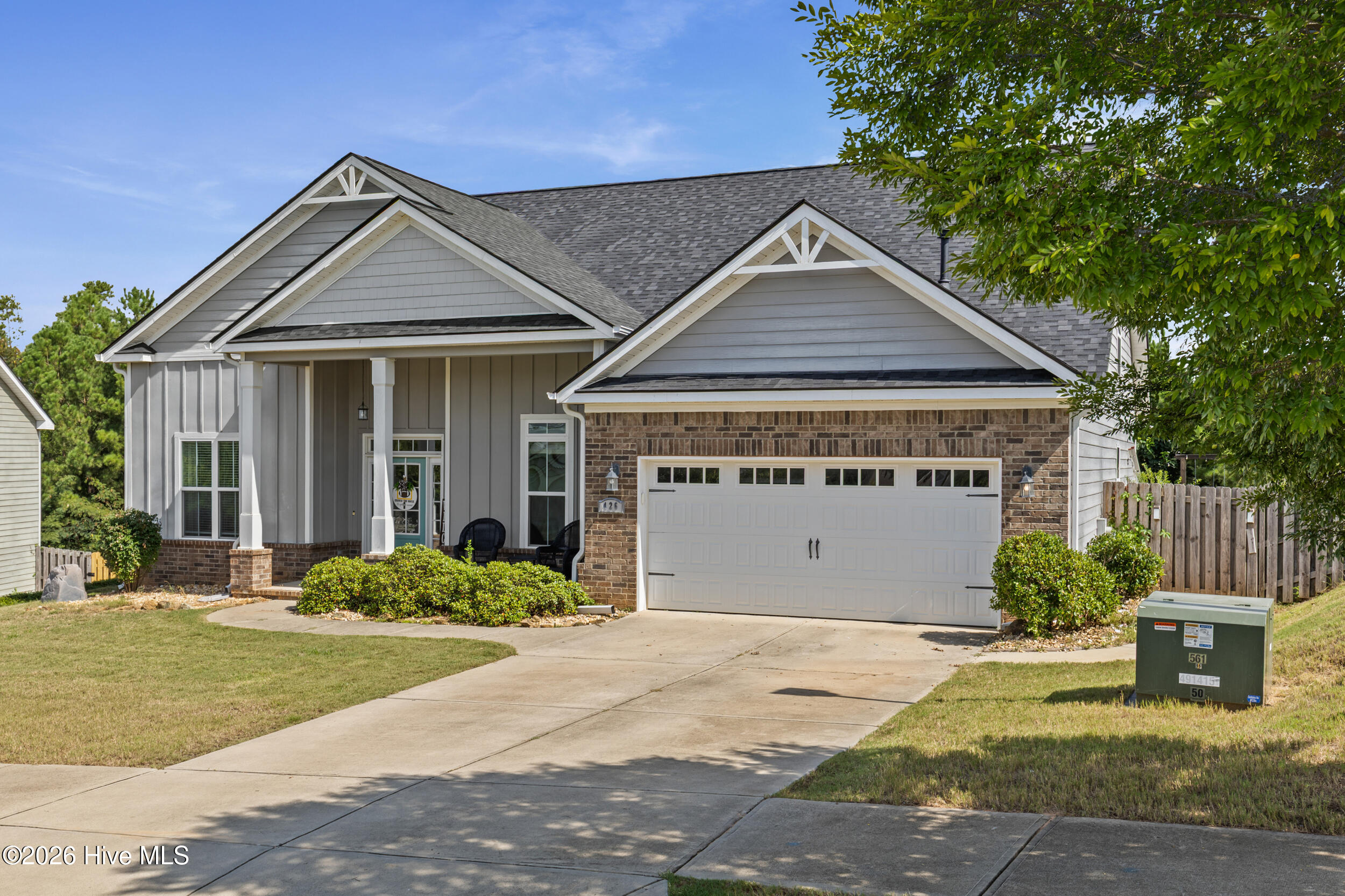 426 Bridle Path Road Property Photo 1
