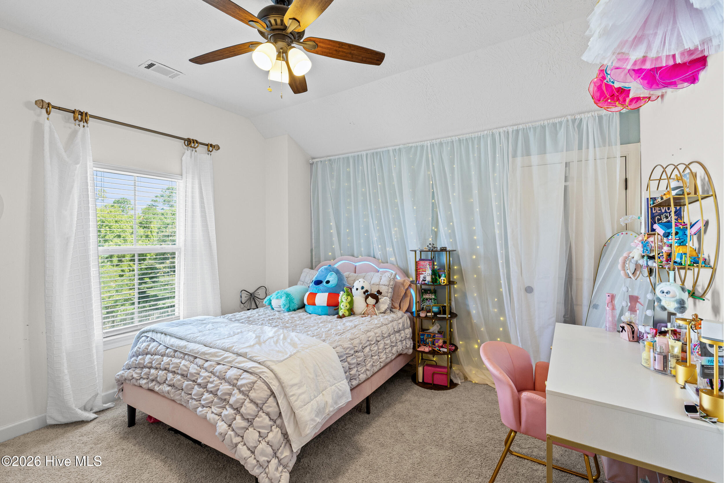 426 Bridle Path Road Property Photo 28