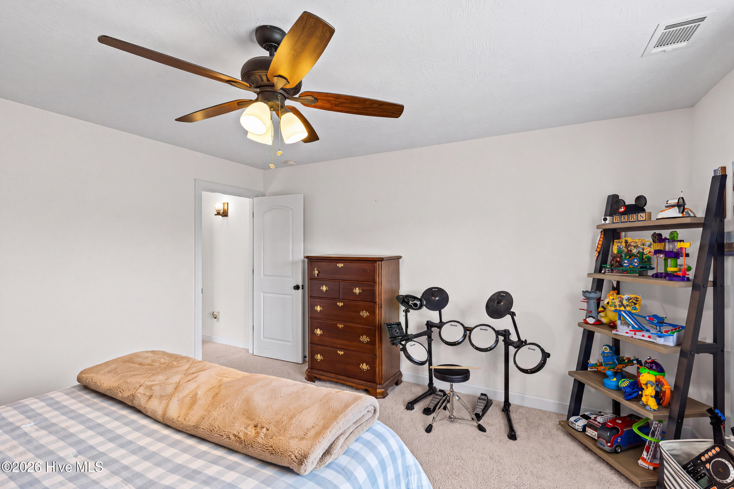 426 Bridle Path Road Property Photo 32