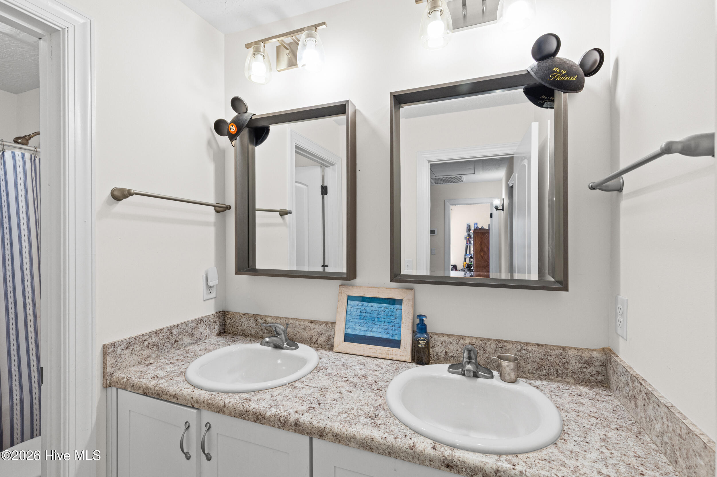 426 Bridle Path Road Property Photo 33
