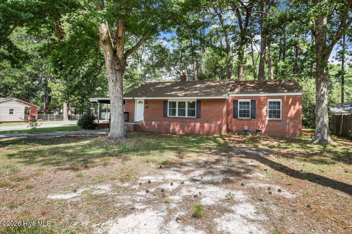 2000 Rosewood Avenue Property Photo 3