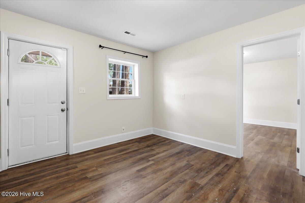 2000 Rosewood Avenue Property Photo 25