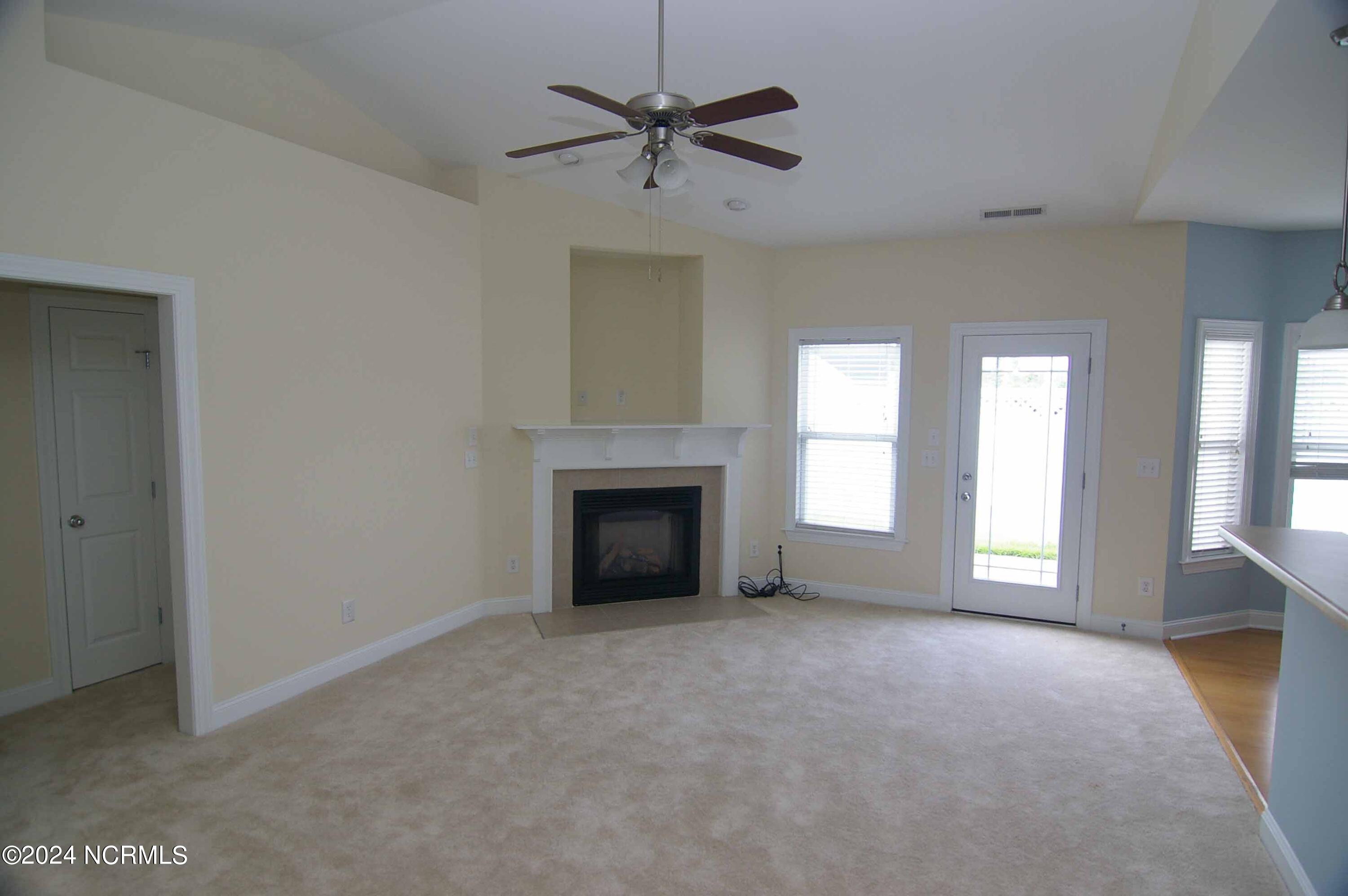 4004 Bluebill Drive Property Photo 2