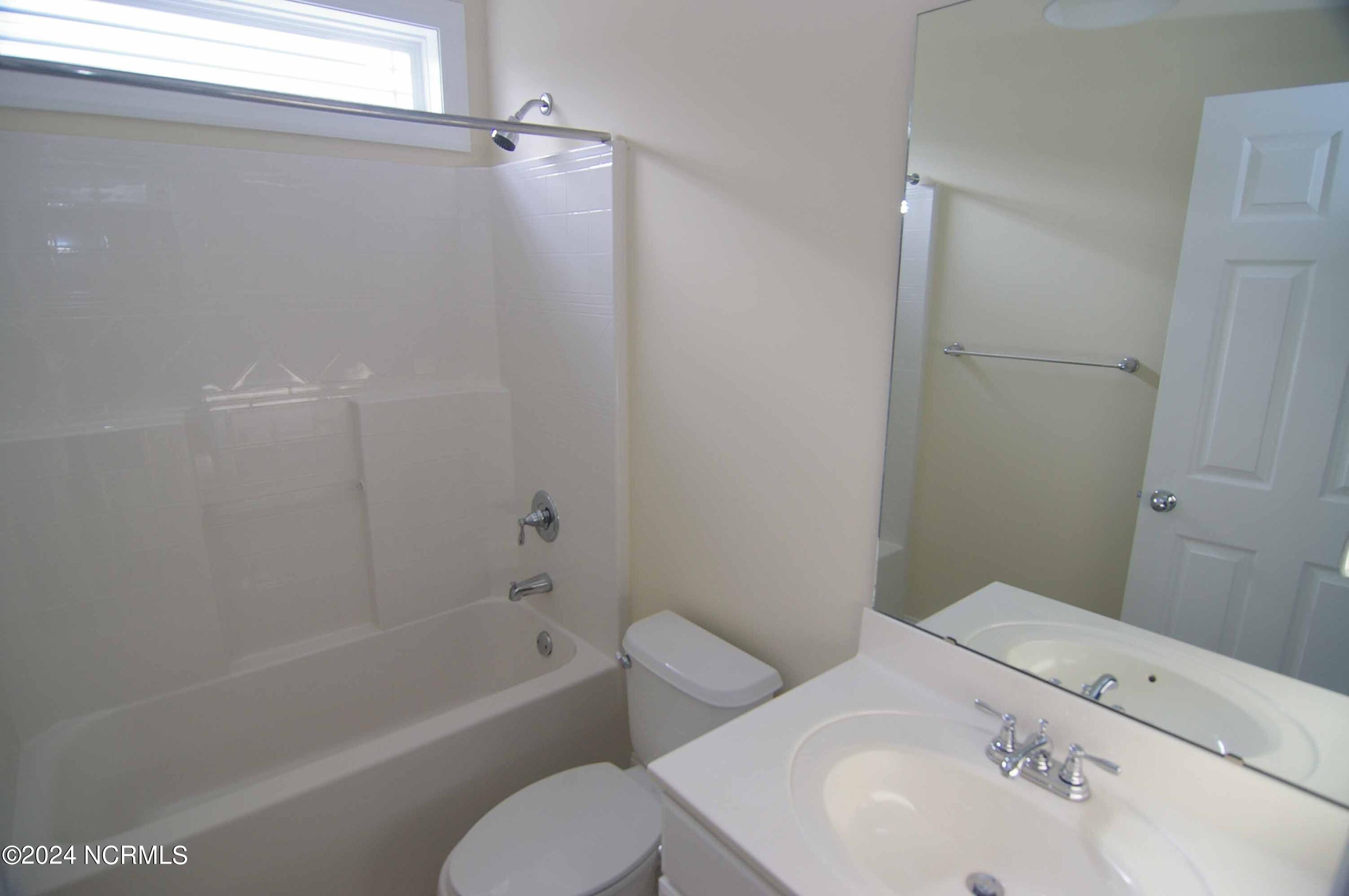 4004 Bluebill Drive Property Photo 10