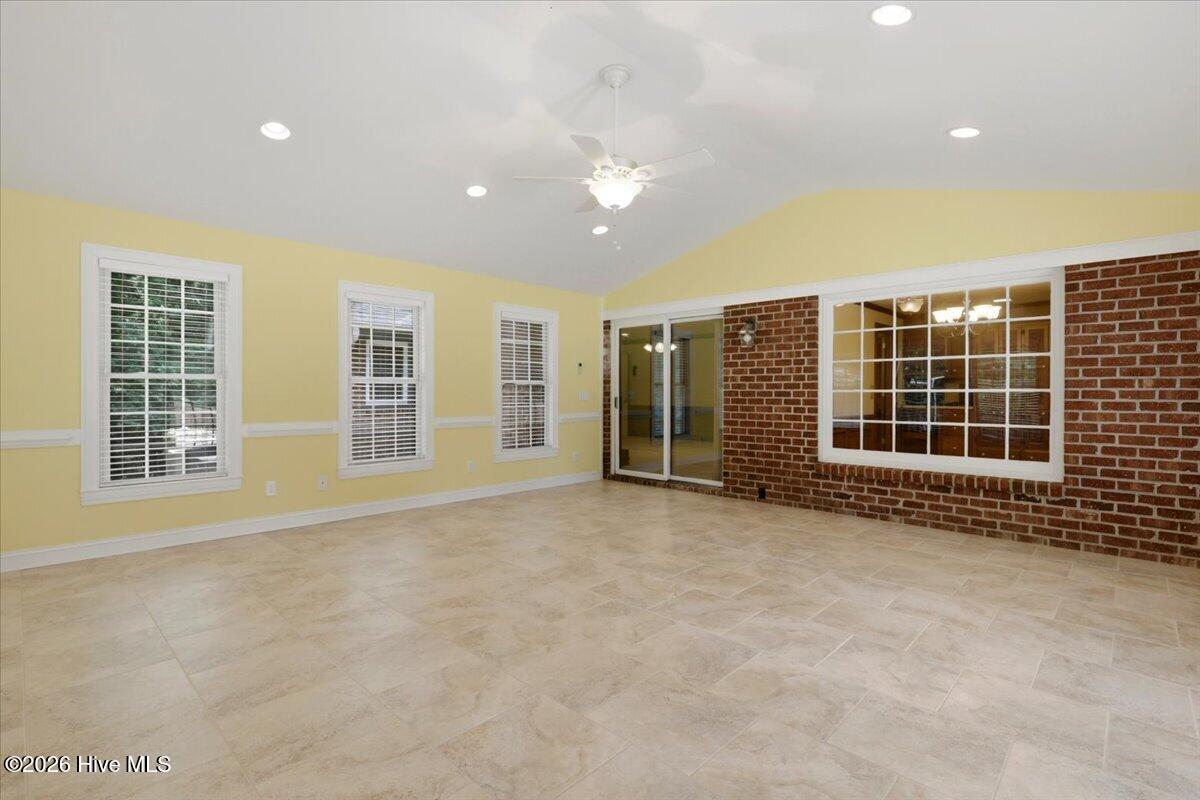 1013 Arrowhead Drive Property Photo 23