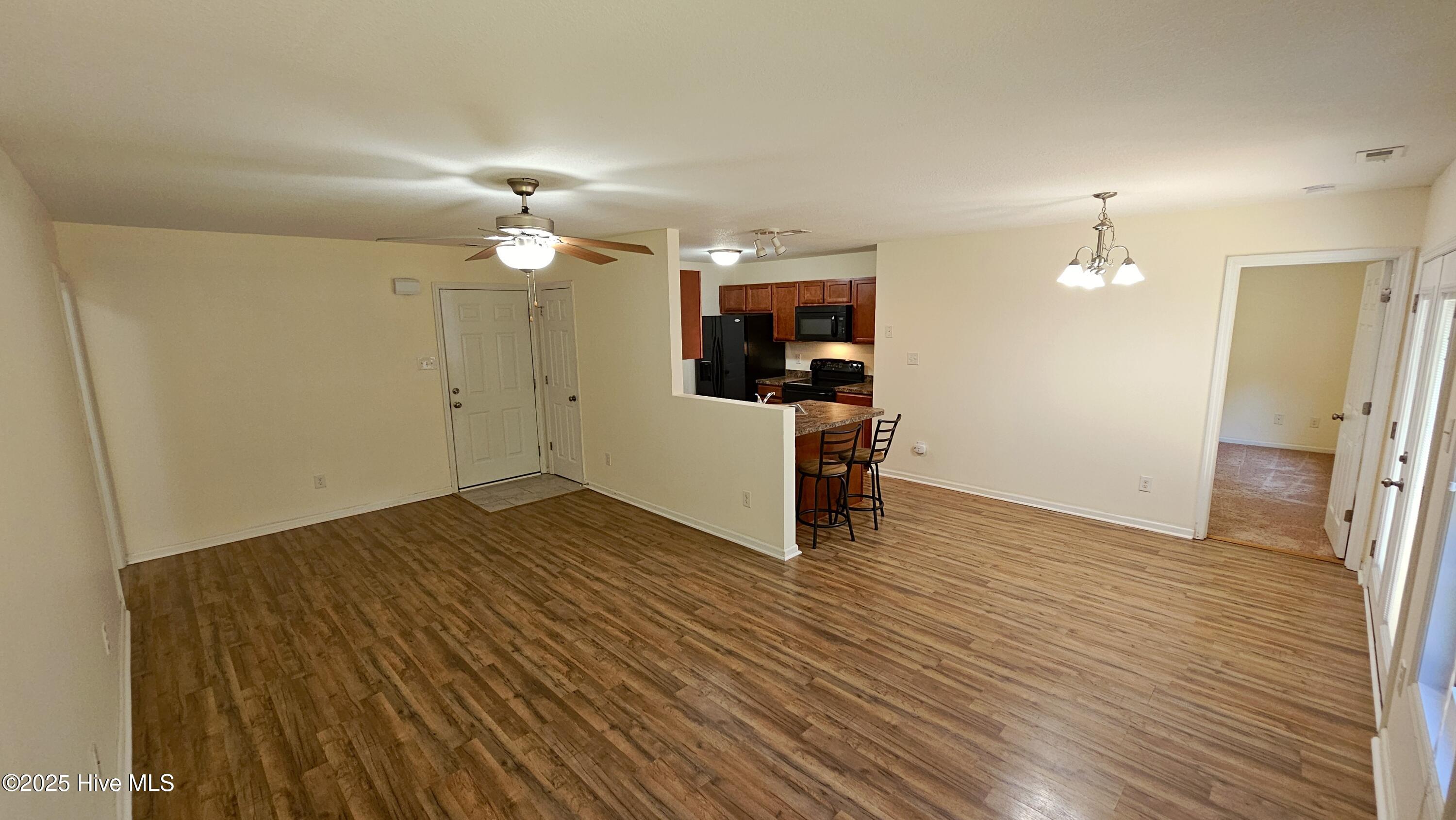 100 Constitution Avenue Property Photo 5