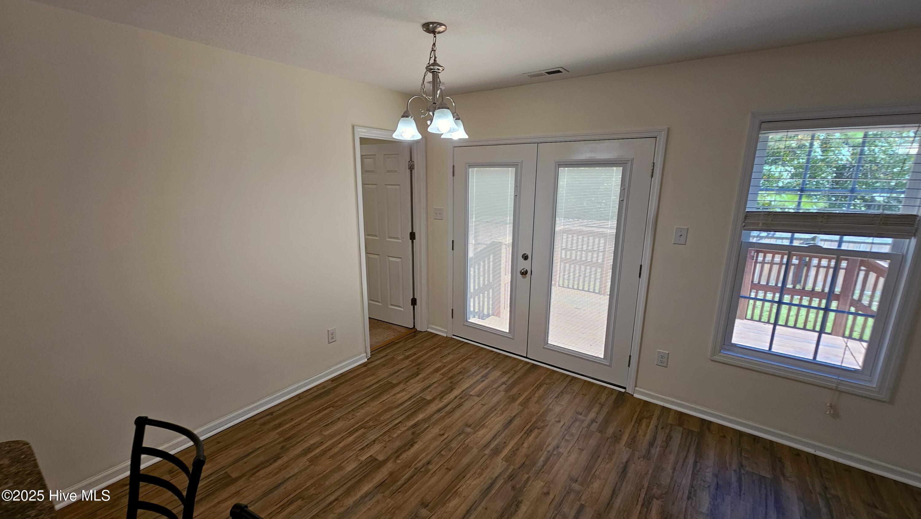 100 Constitution Avenue Property Photo 6