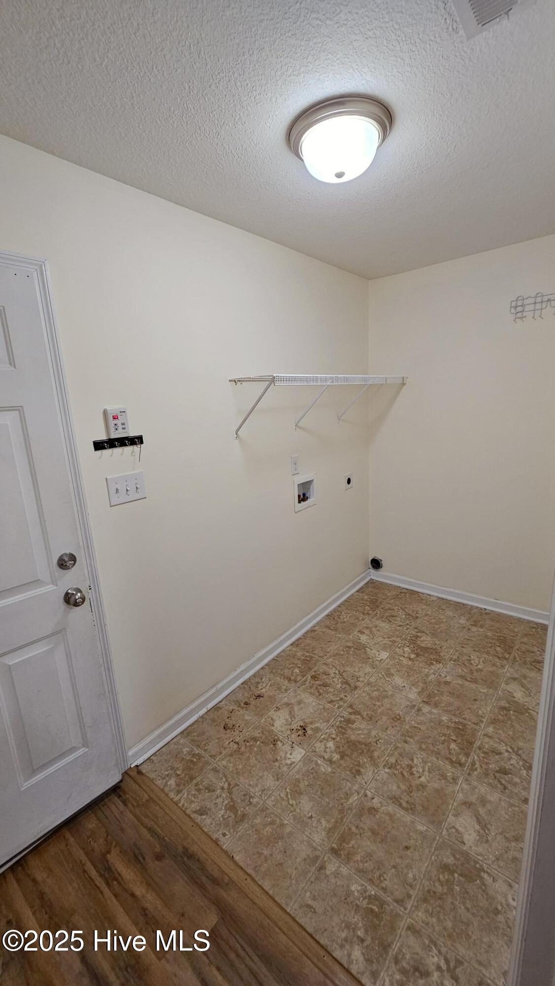 100 Constitution Avenue Property Photo 10