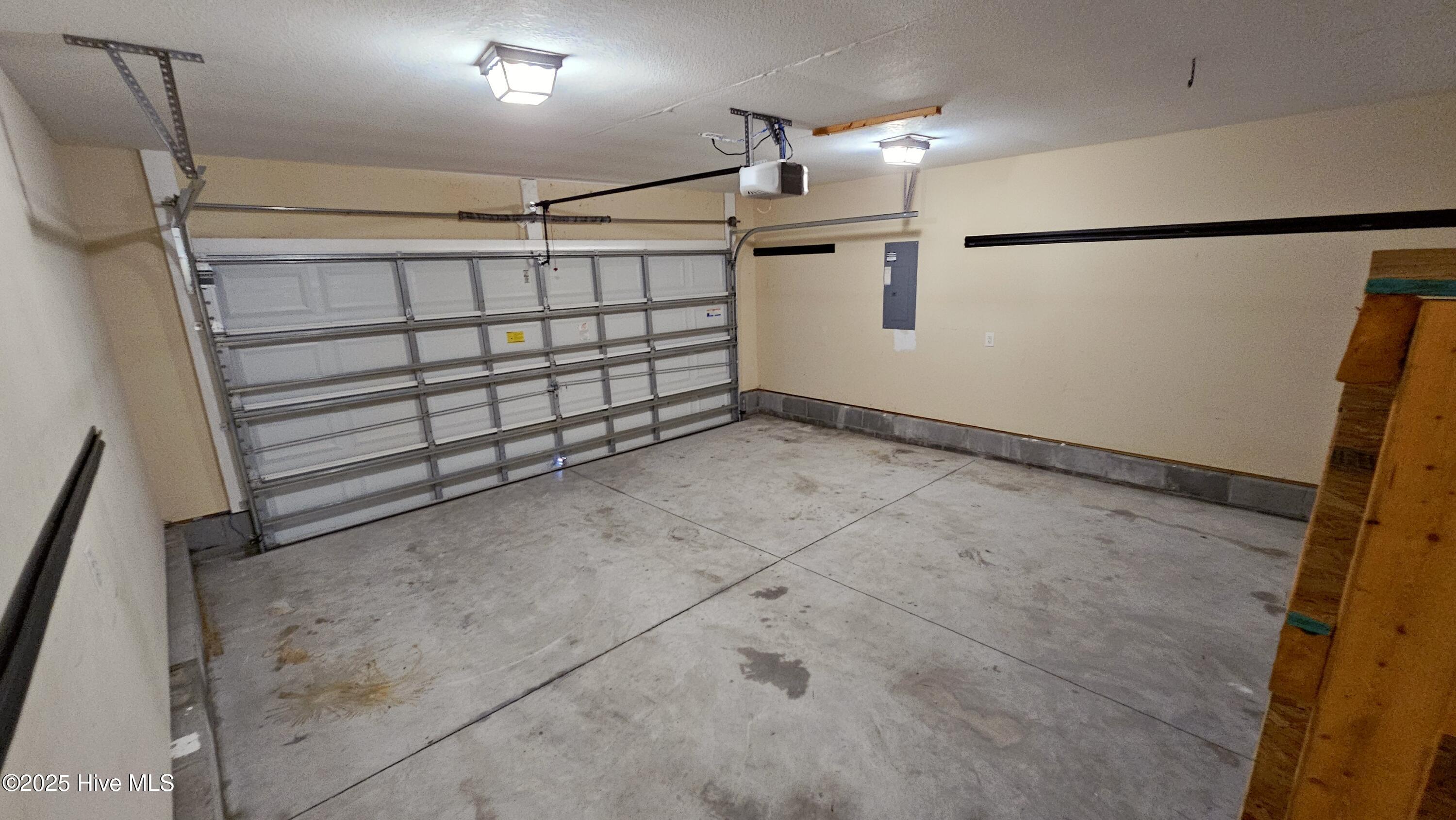 100 Constitution Avenue Property Photo 12
