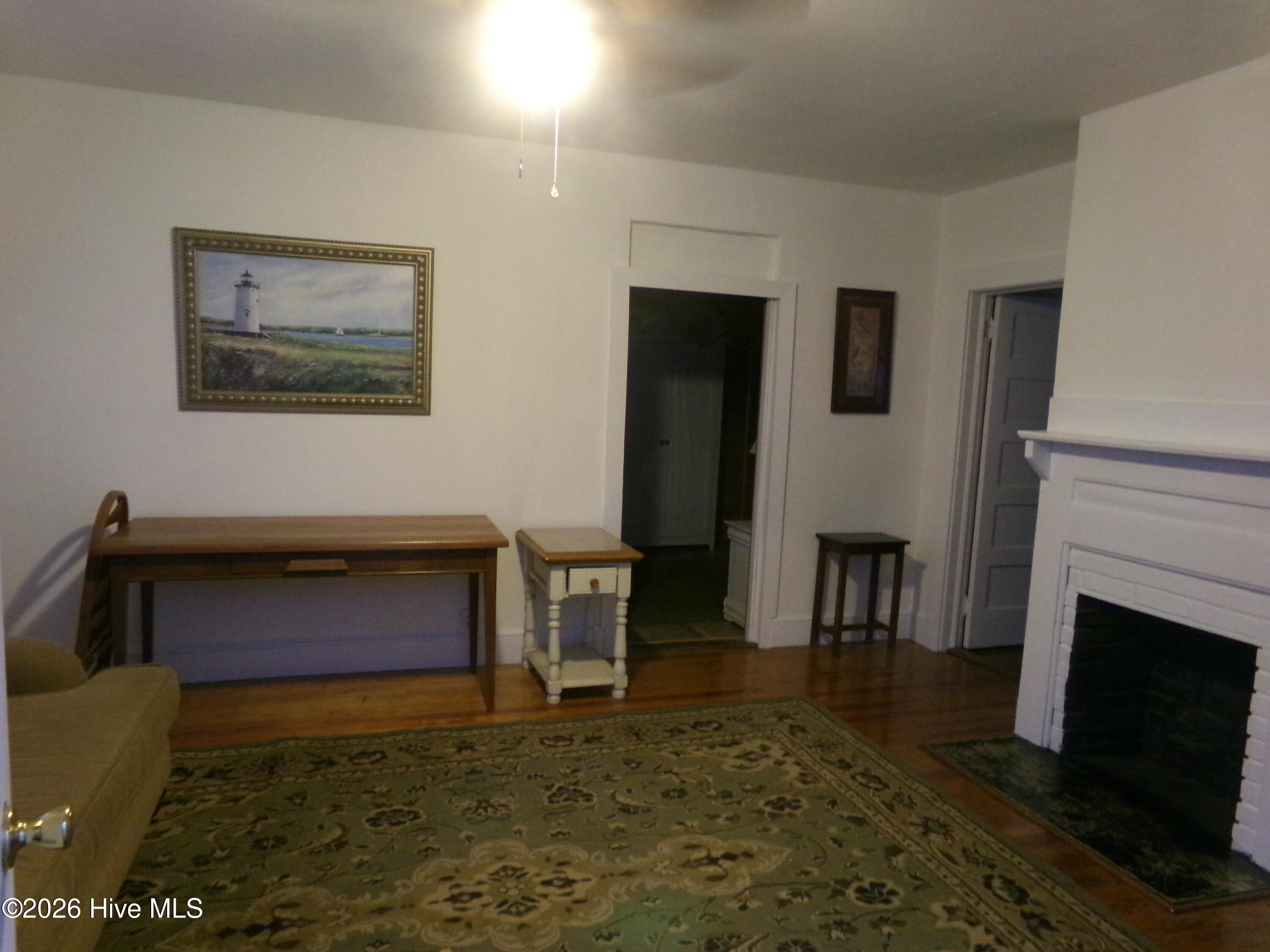 304 E 18th Street Property Photo 1