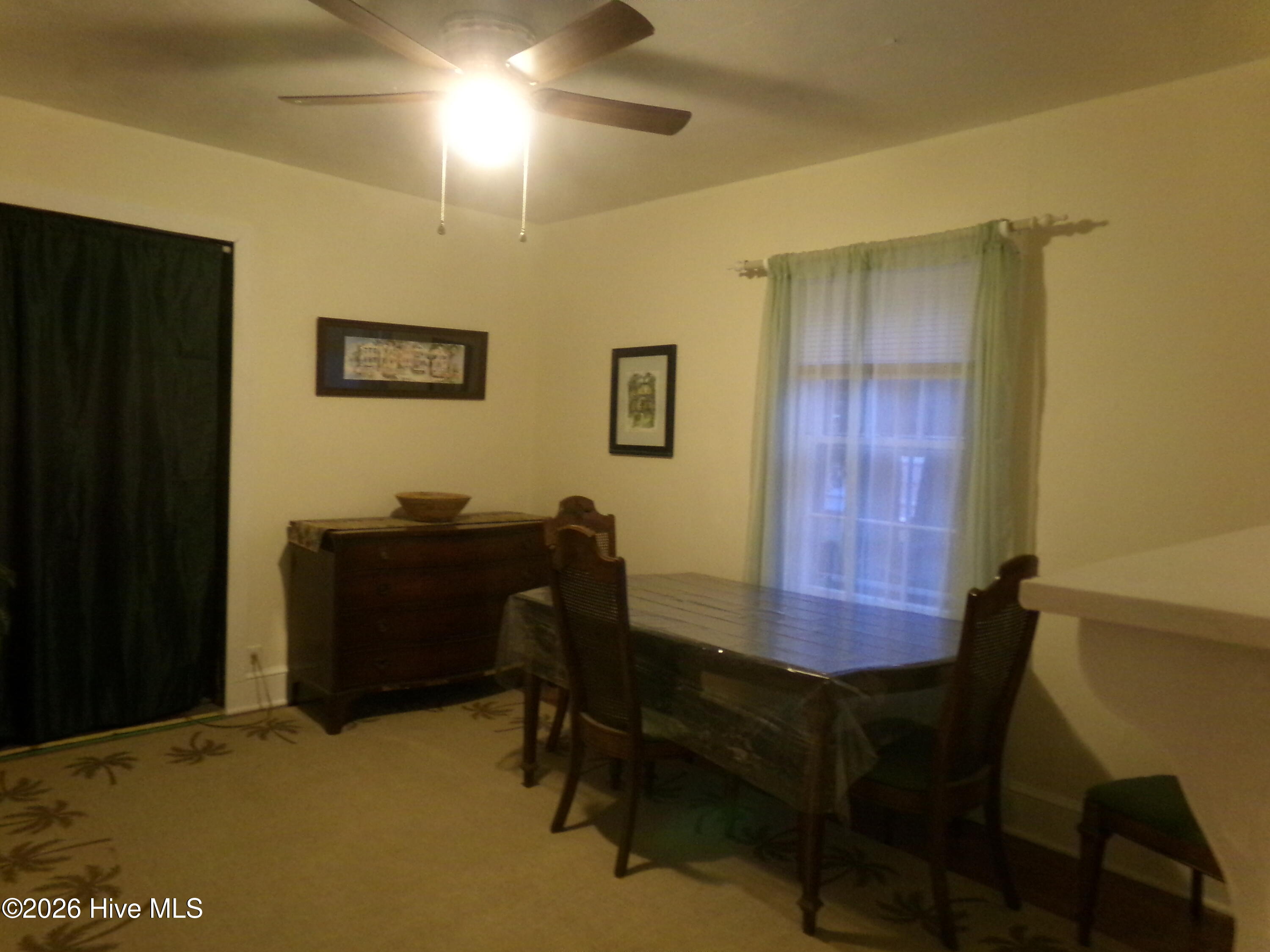 304 E 18th Street Property Photo 6