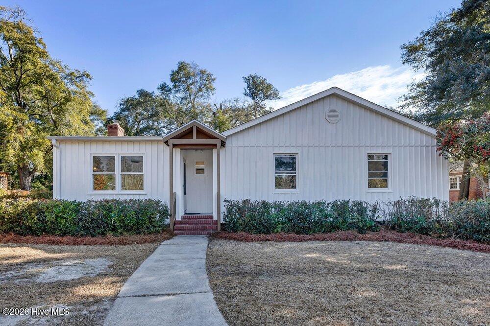 329 Wayne Drive Property Photo 3