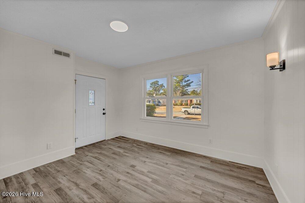 329 Wayne Drive Property Photo 4