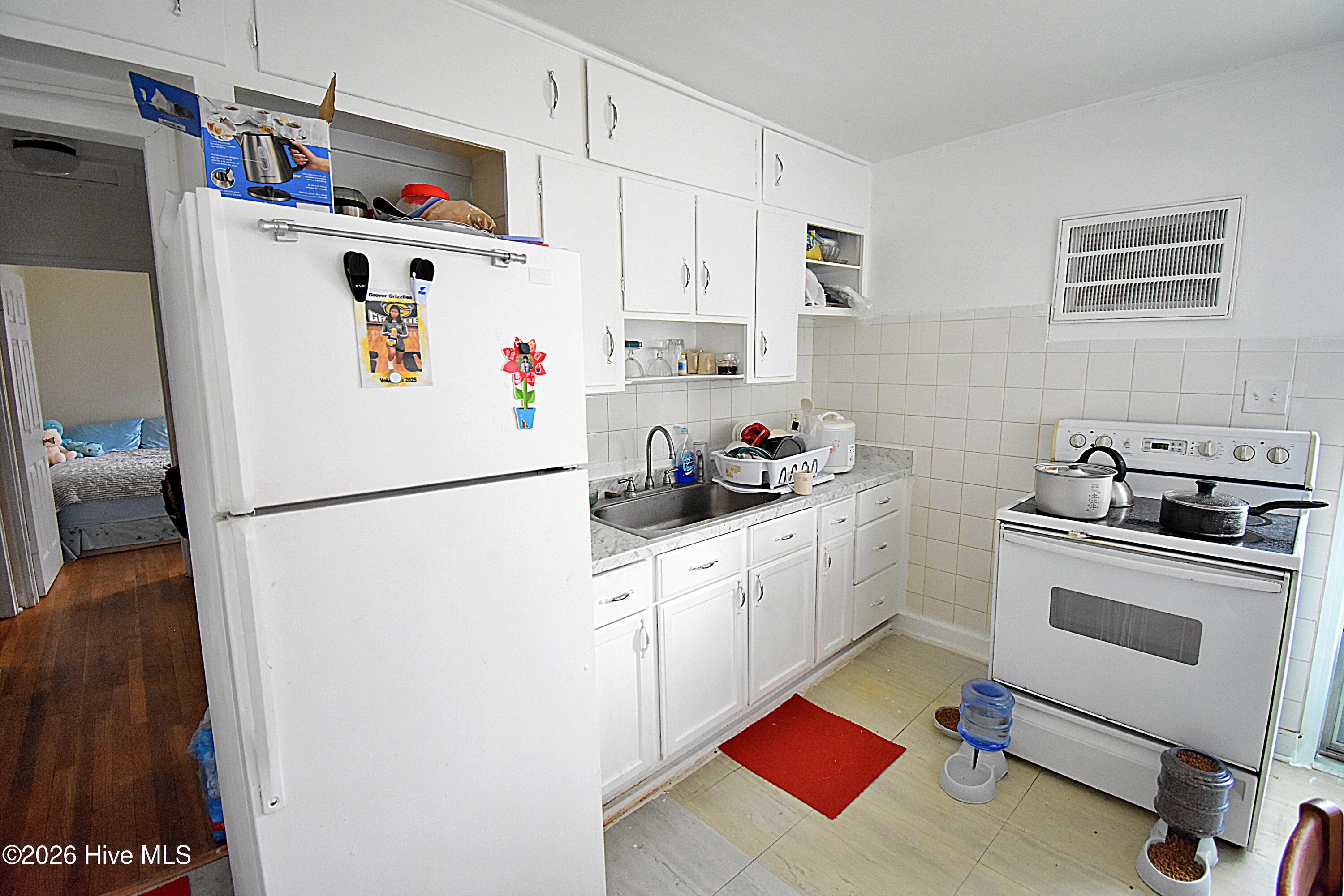 1106 Newton Drive Property Photo 5