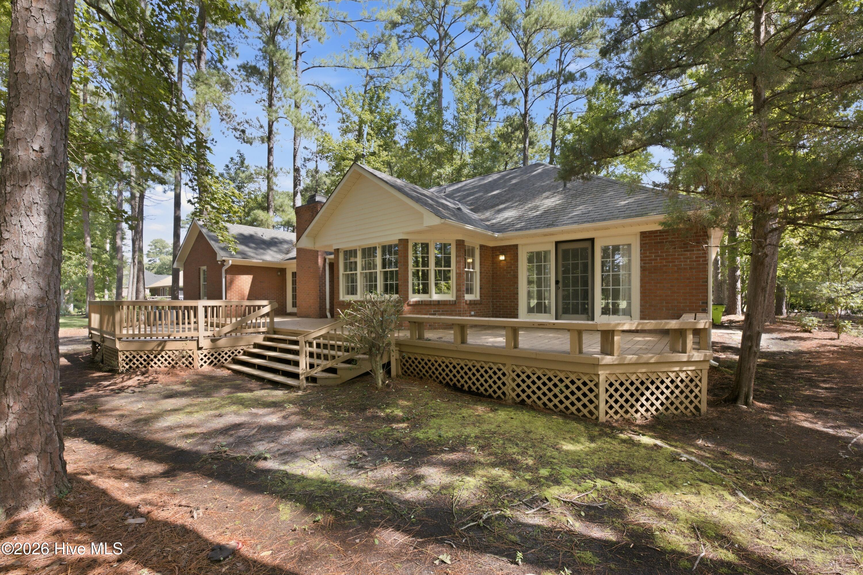 307 Augusta Court Property Photo 7