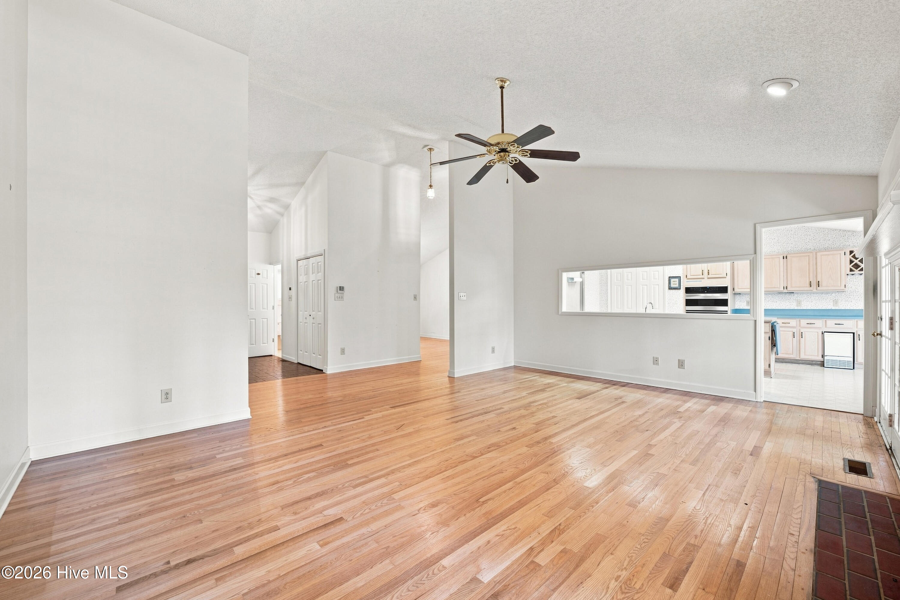 307 Augusta Court Property Photo 15